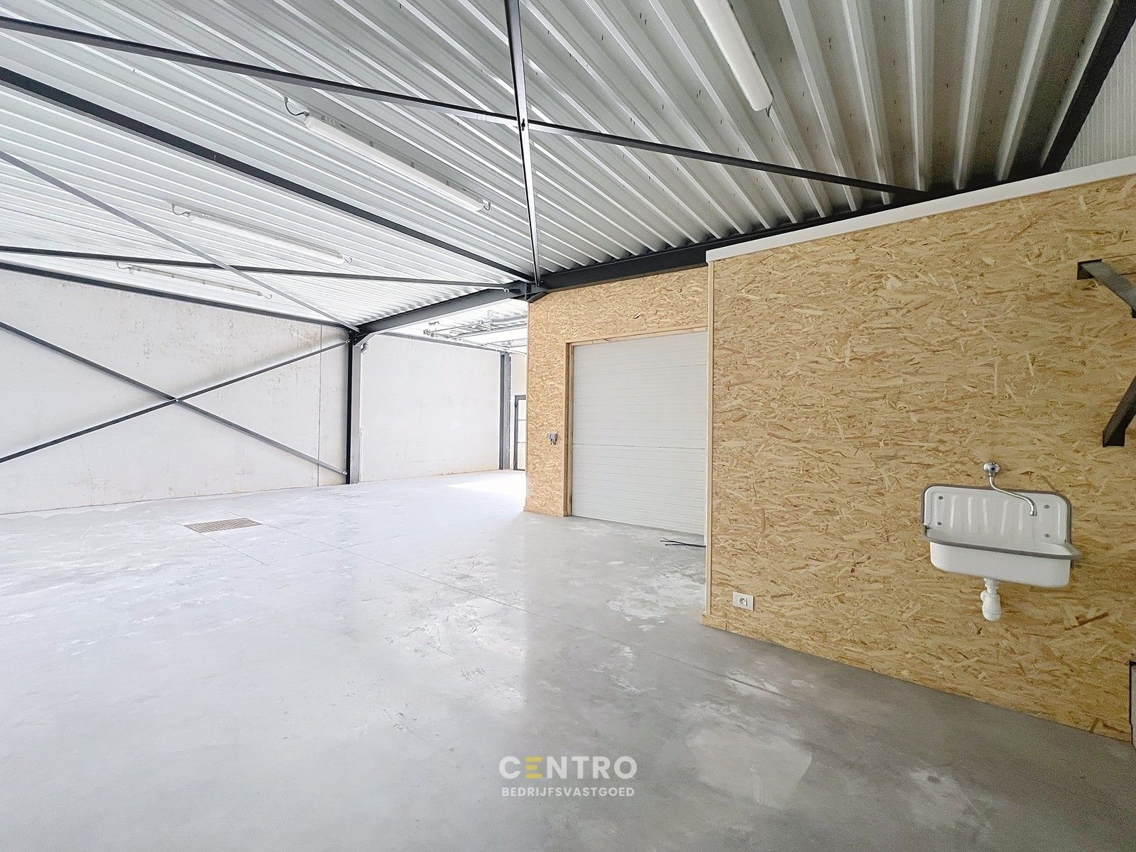 Nieuwbouw OPSLAGPLAATS (± 85m²)  met sanitair te Ingelmunster. Onmiddellijk beschikbaar! foto 8