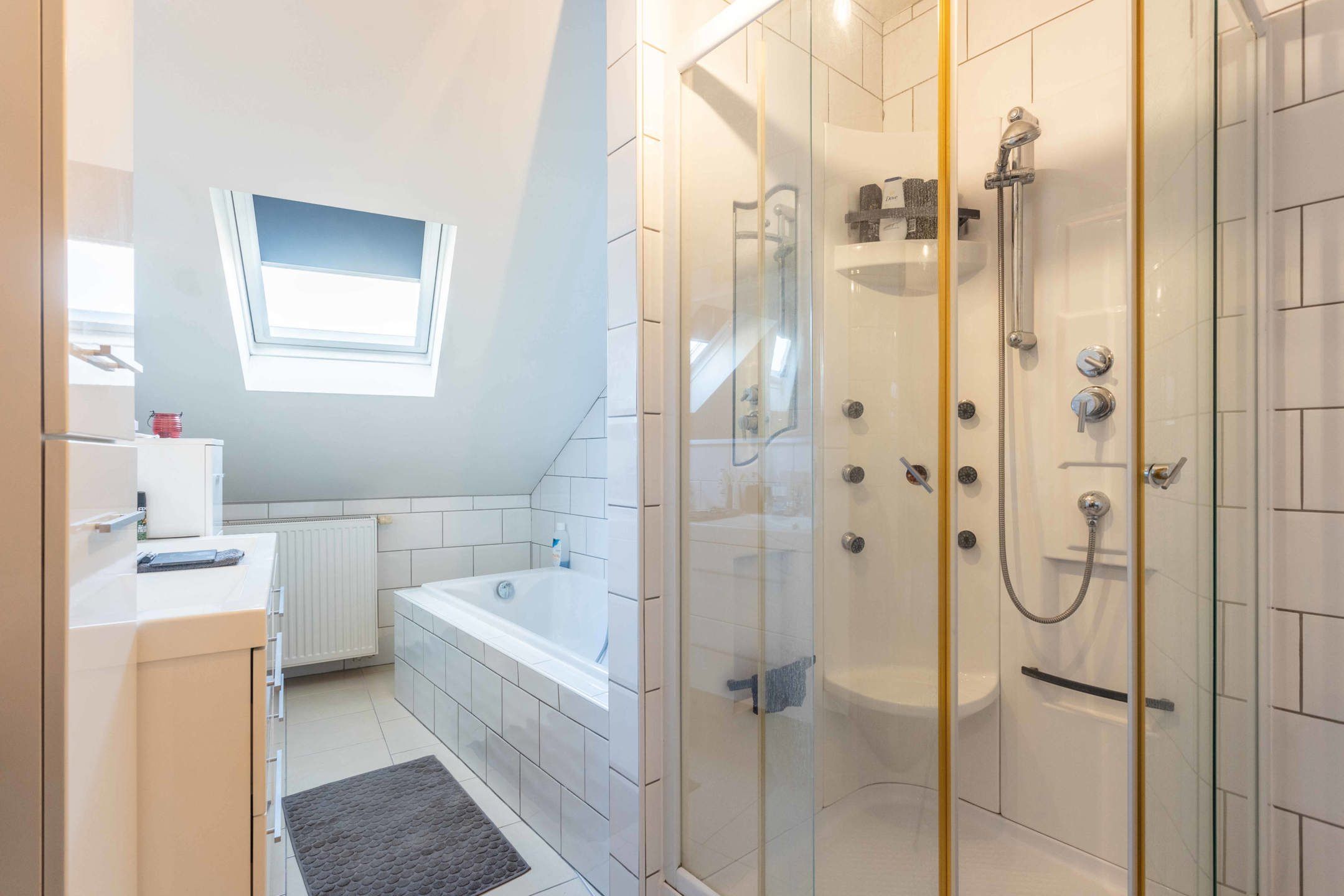 Appartement met ruim terras vlakbij het station & centrum! foto 9