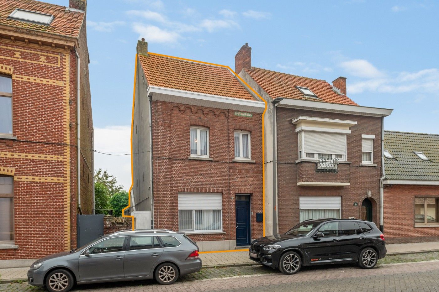 Te renoveren woning met 2 à 3 slpk., dubbele garage en tuin foto 1