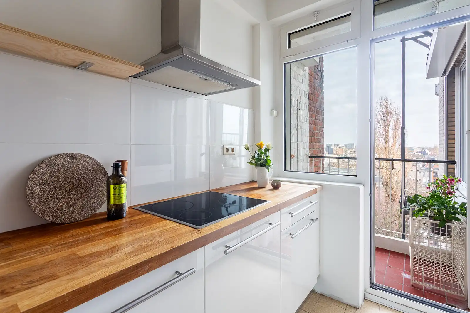 Instapklaar appartement met prachtig uitzicht foto 17