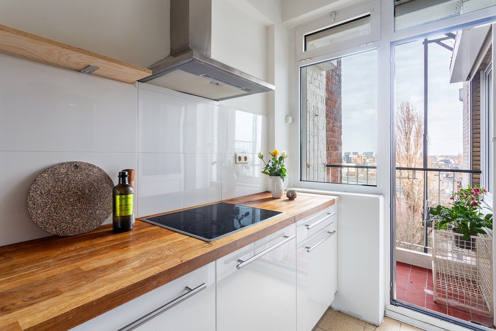 Instapklaar appartement met prachtig uitzicht foto 17