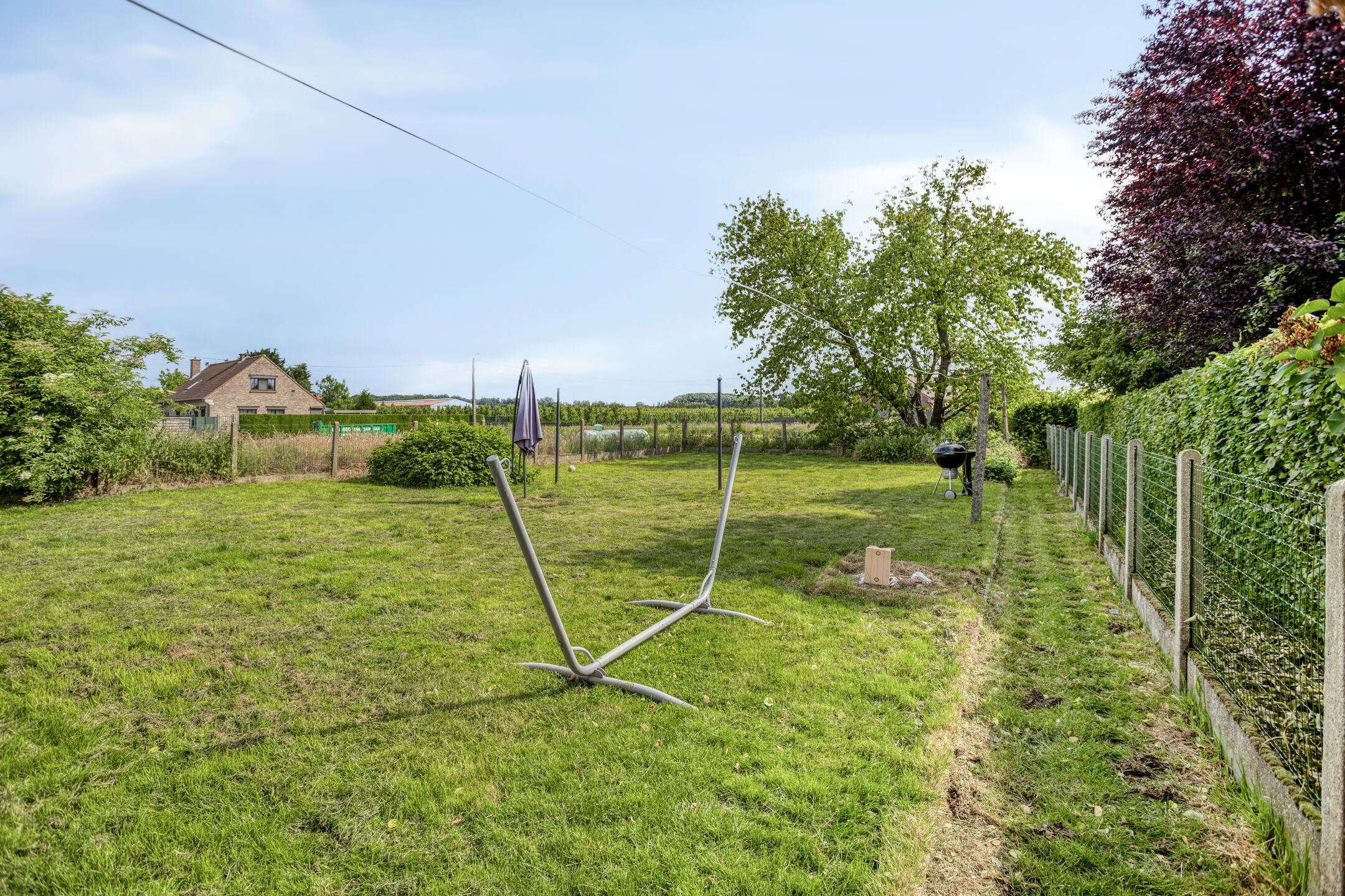 Ruime, deels gerenoveerde woning met veel potentieel foto 19