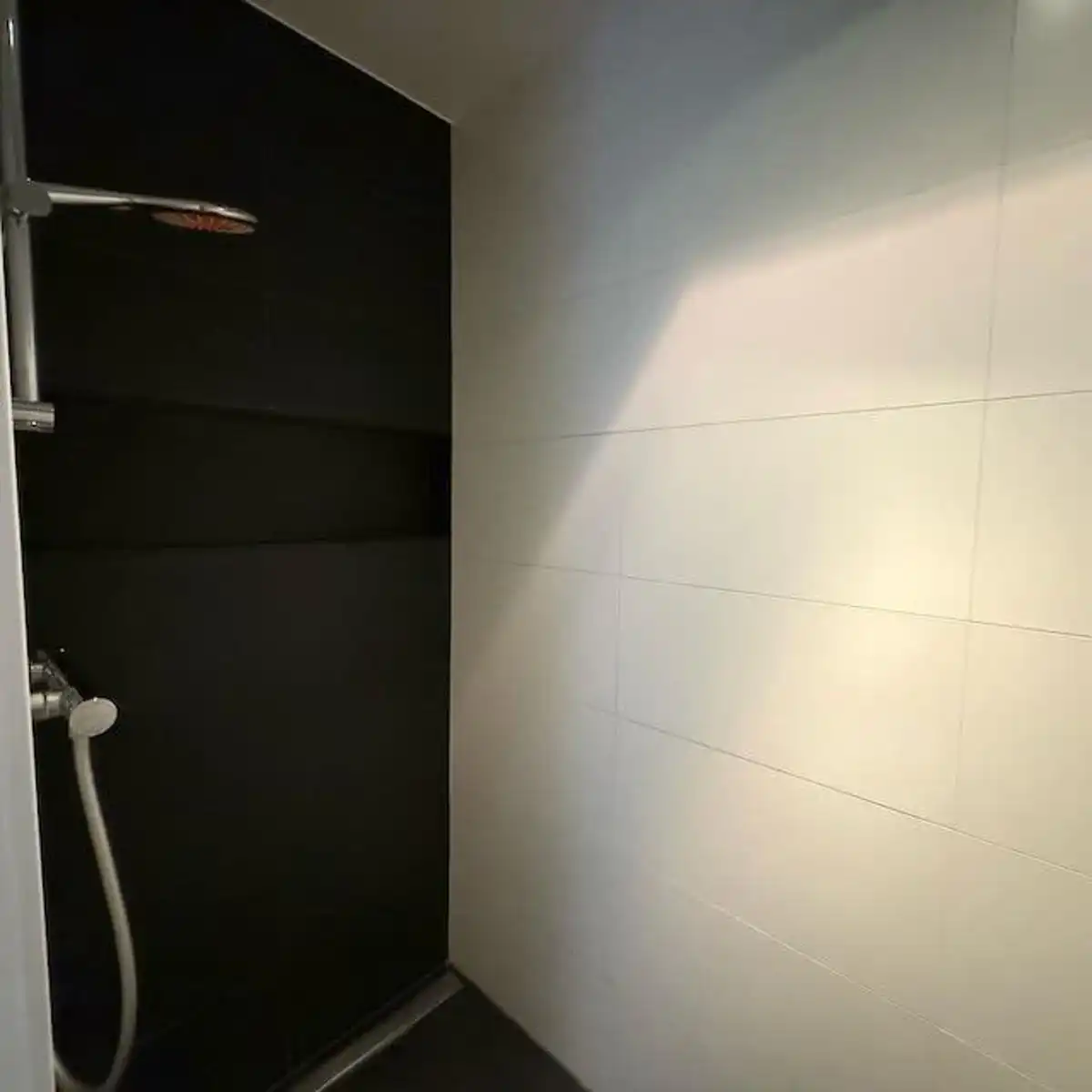 Luxueus appartement met riant terras en autostaanplaats foto 20