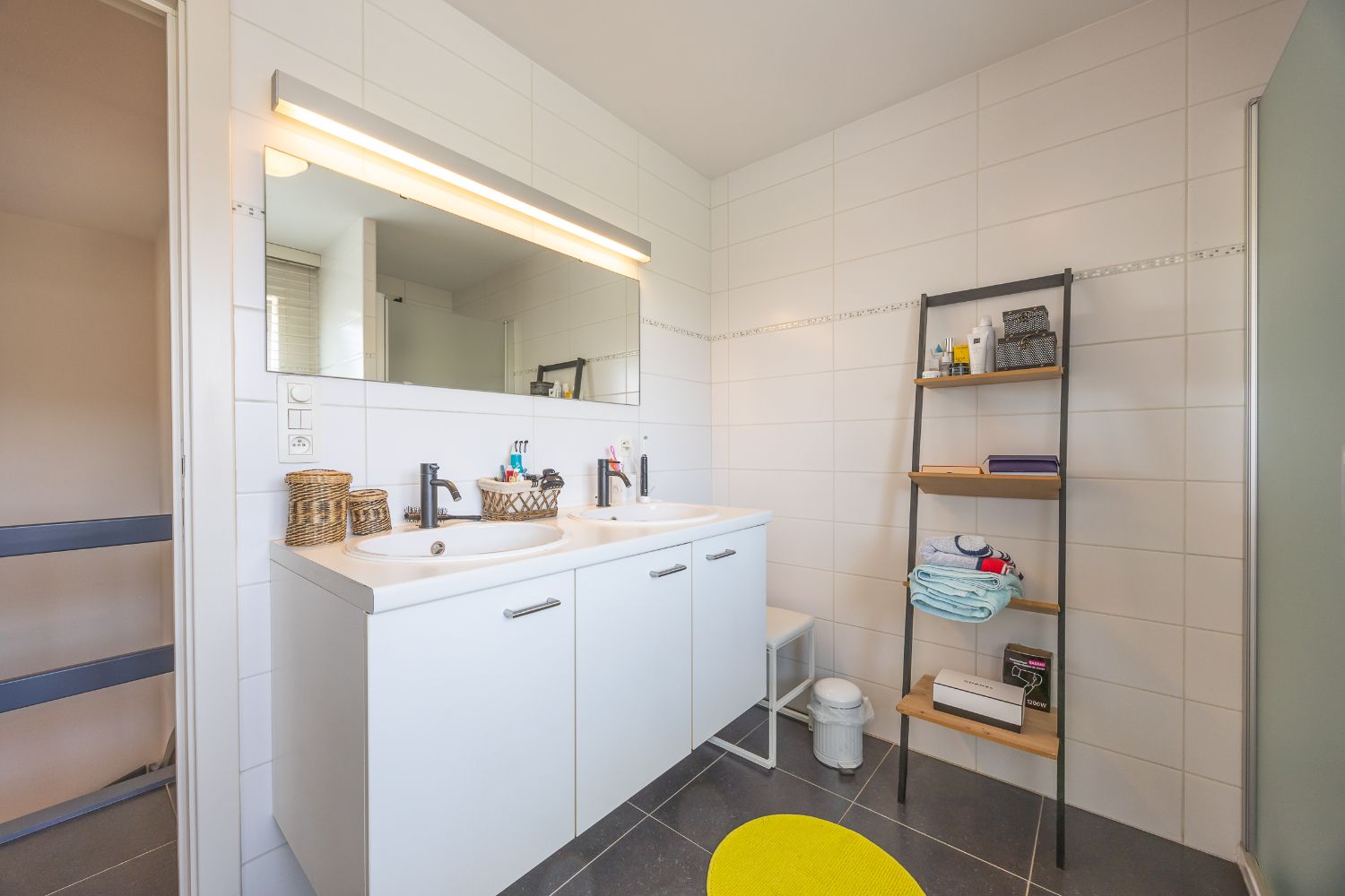Ruime recente halfopen woning te koop in Bredene-Dorp foto 28