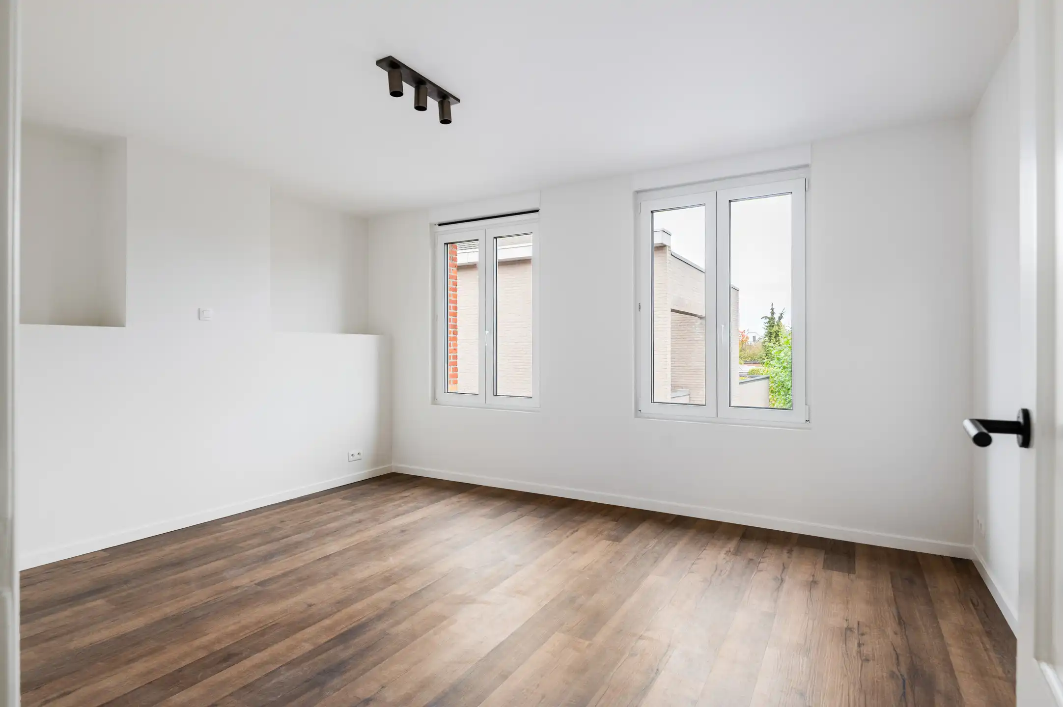 Prachtig gerenoveerde woning in het centrum van Aartselaar foto 11