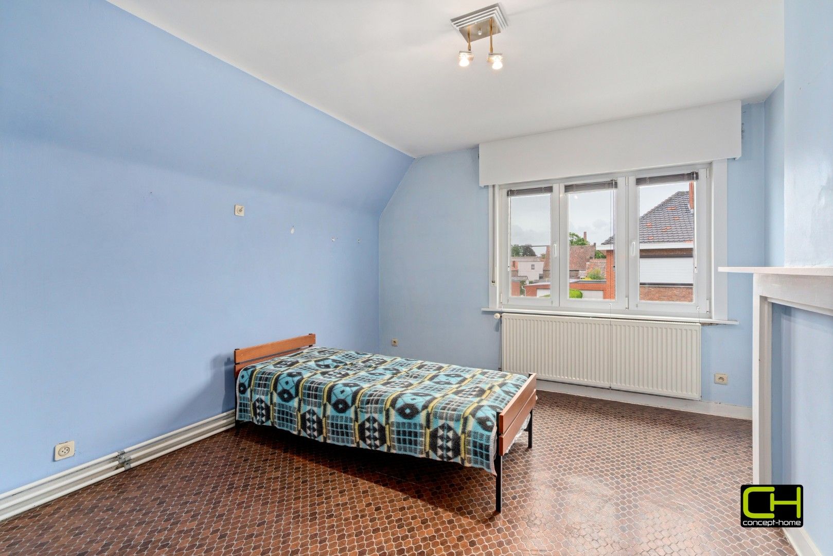 Lichtrijke woning met veel potentieel te koop in Sleidinge foto 11