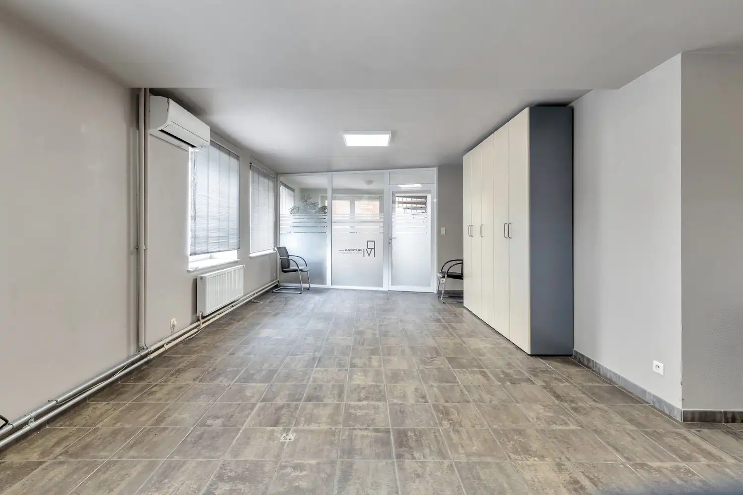 Unieke vastgoedopportuniteit! Ruim bedrijfscomplex met 2 appartementen en exclusief penthouse op 46a 55ca! foto 22
