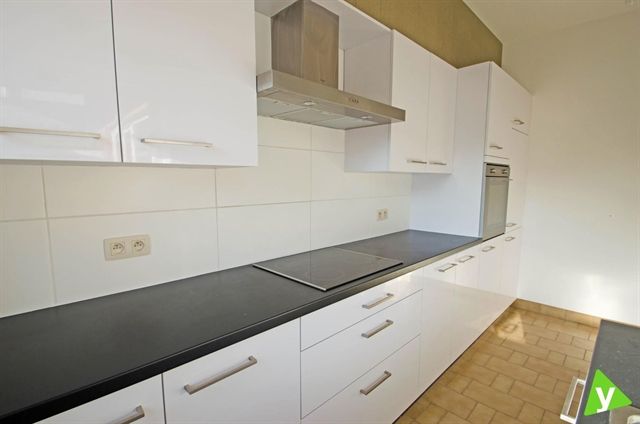 Gezellig appartement te huur in het centrum van Eeklo! foto 3