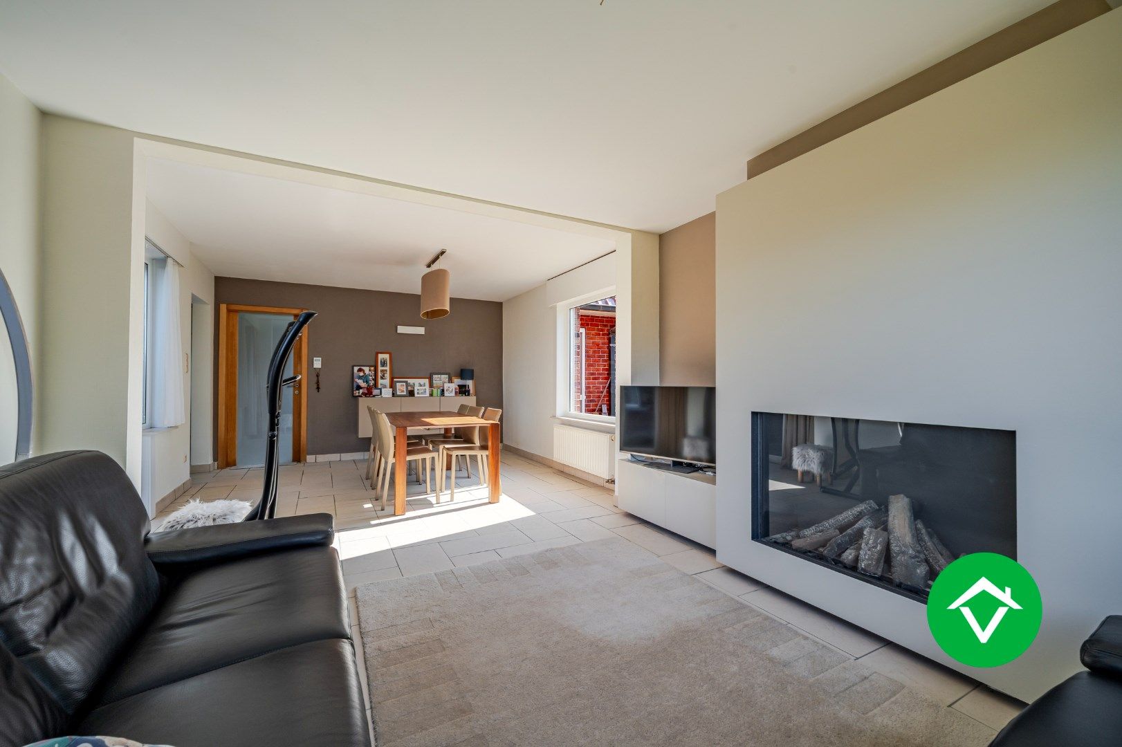 Rustig gelegen instapklare woning met 4 slaapkamers en garage te Torhout foto 4
