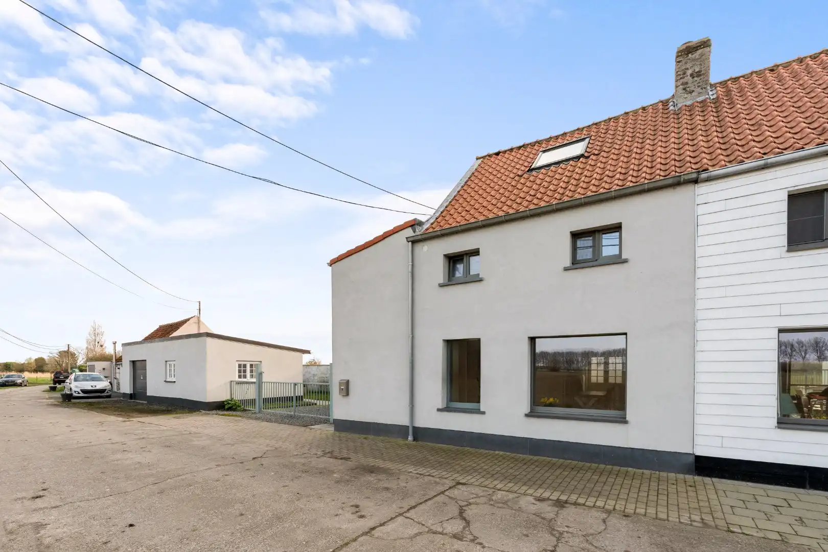 Instapklare halfopen woning te huur in het landelijke Lapscheure met prachtig open zicht op de velden foto 22