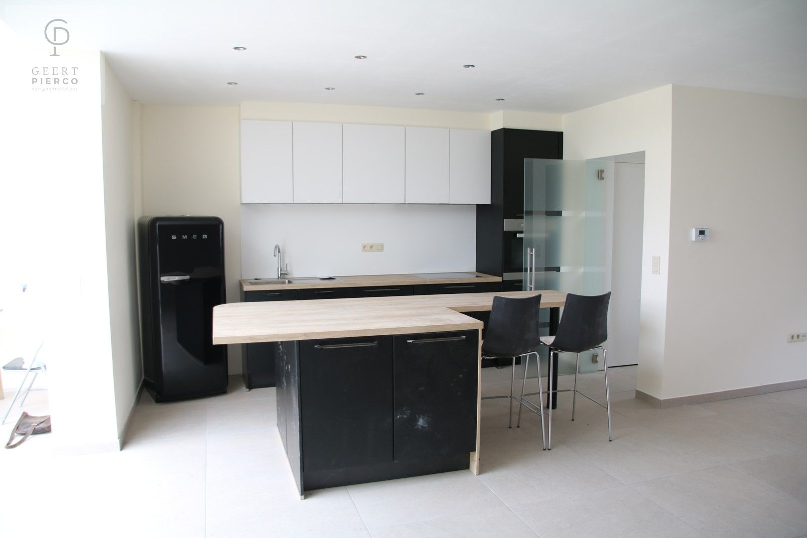 Prachtig gerenoveerde rijwoning met 4 slaapkamers aan de rand van Landen foto 9