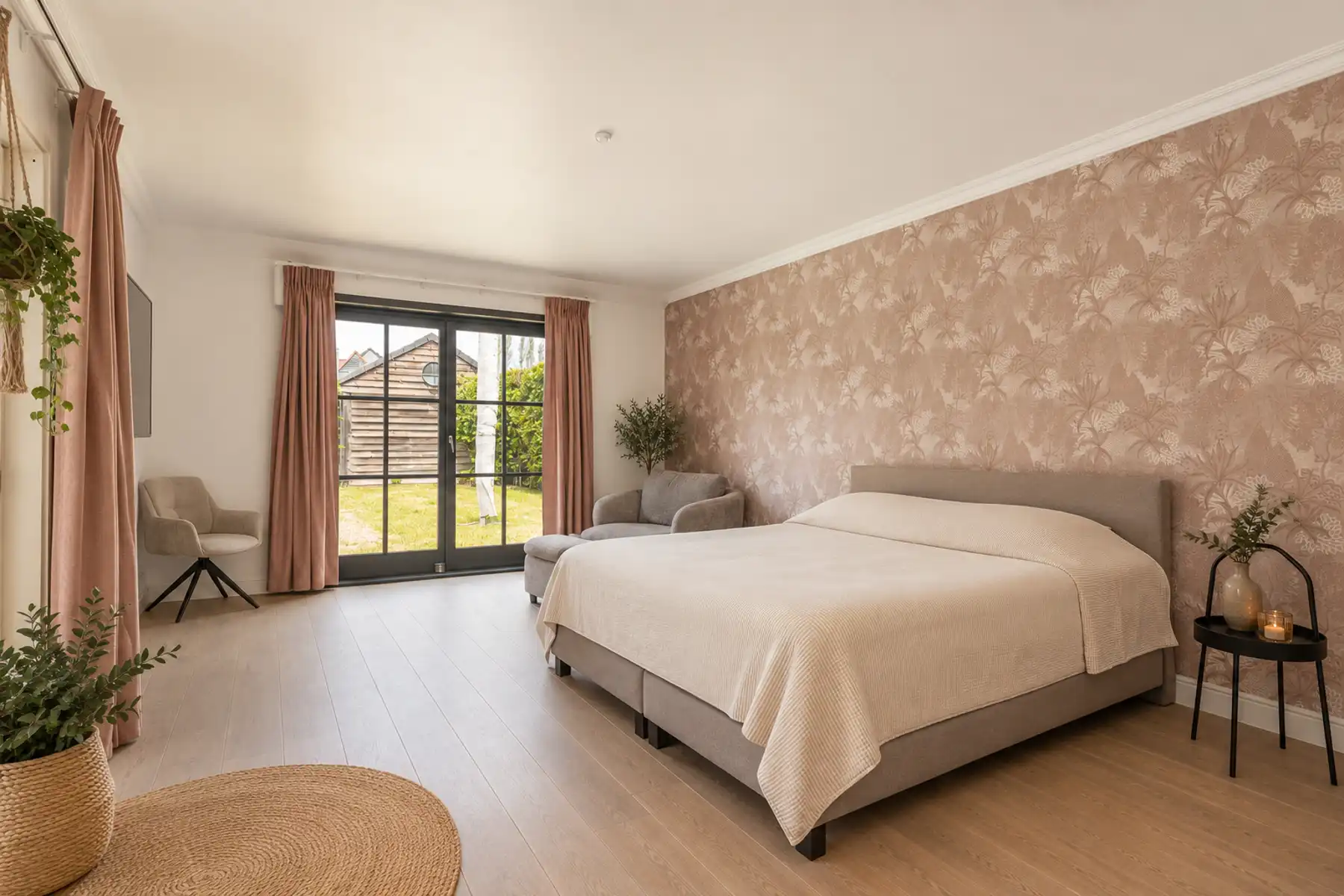 Villa met zwembad en paardenaccomodatie foto 16
