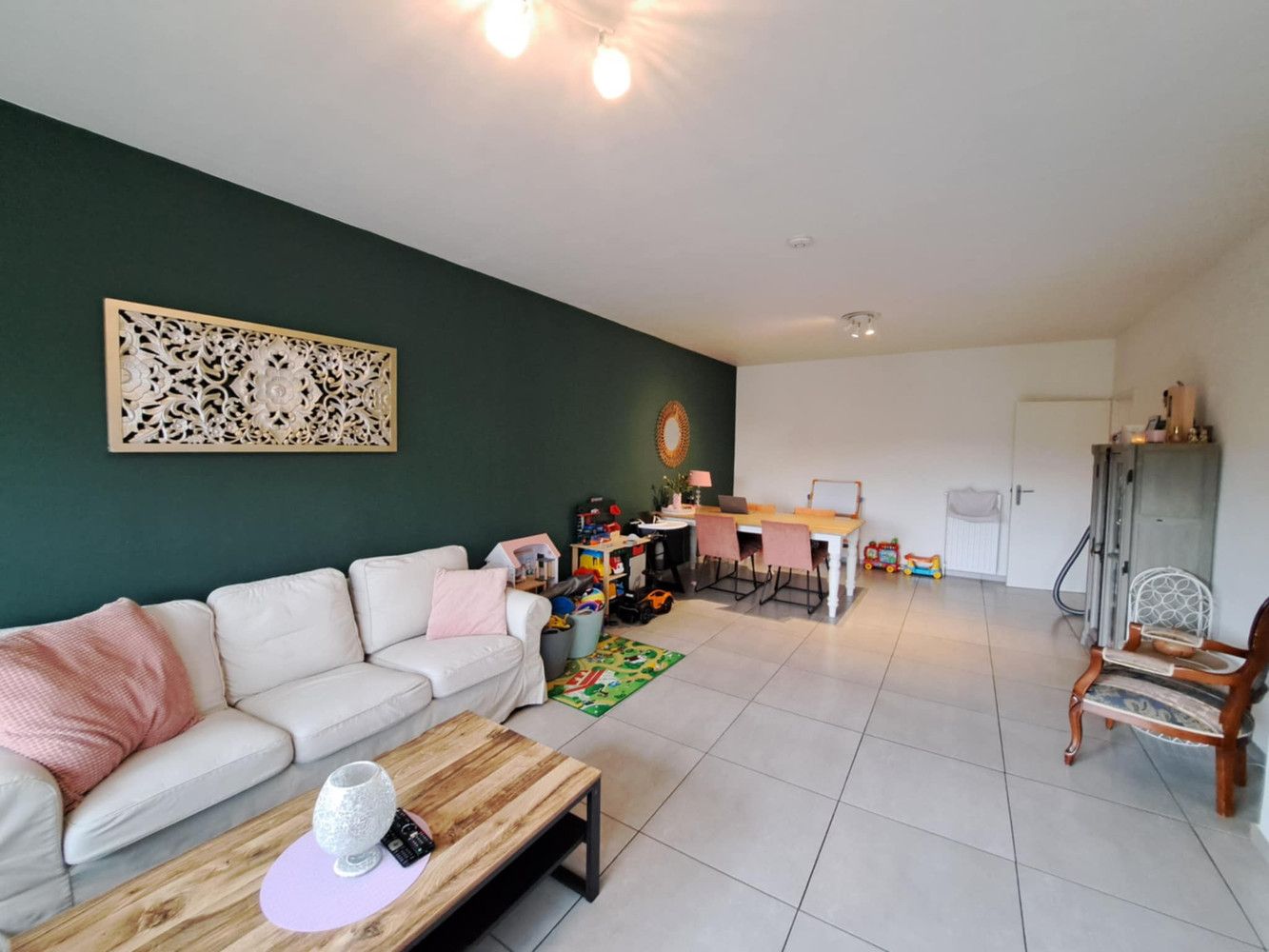 Instapklaar en recent vernieuwd appartement op toplocatie! foto 2