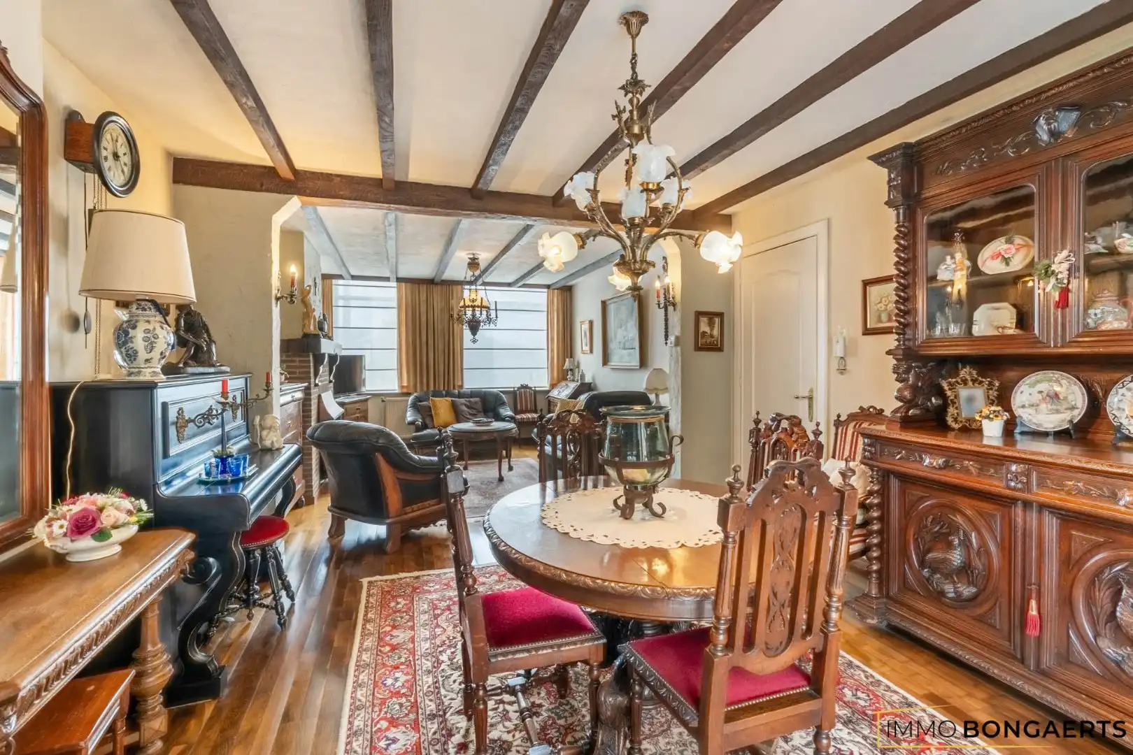 Karaktervolle woning met 5 slaapkamers in Sint-Lambrechts-Herk foto 8