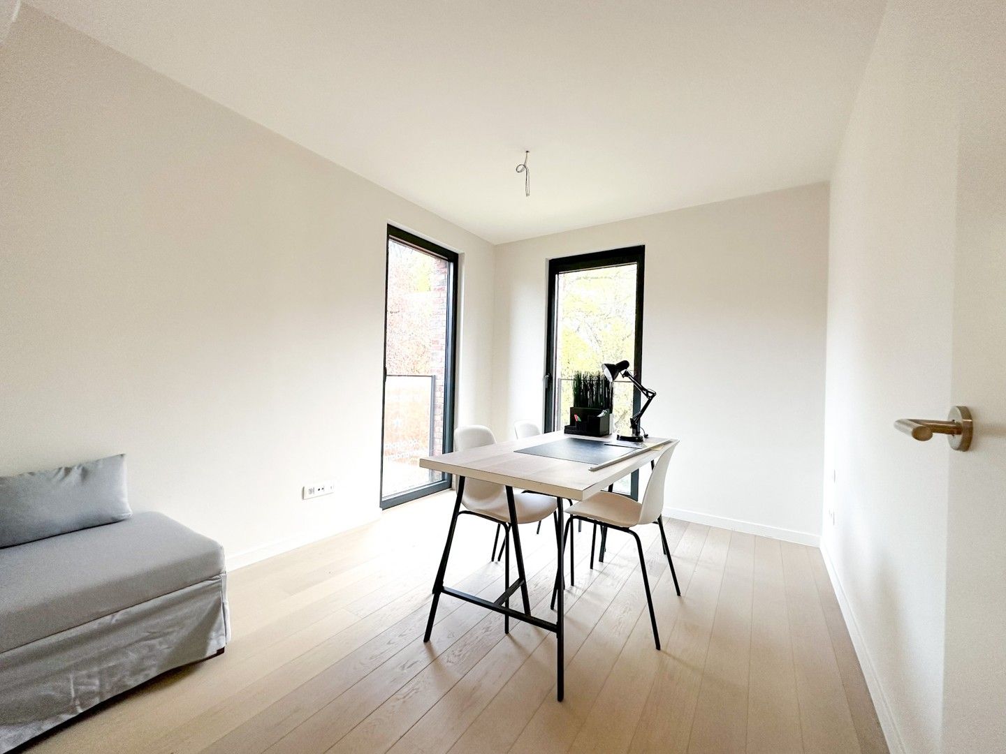 Stijlvol en lichtrijk hoekappartement in een prachtige parkomgeving foto 11