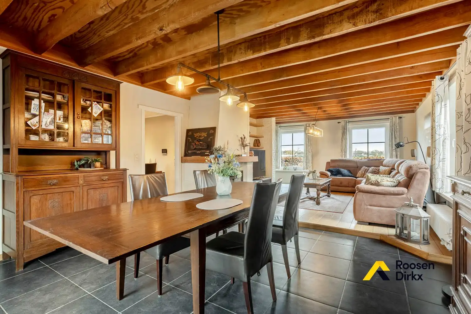 Solide woning met  4 slaapkamers en ruime garage op perceel van 734m² foto 6