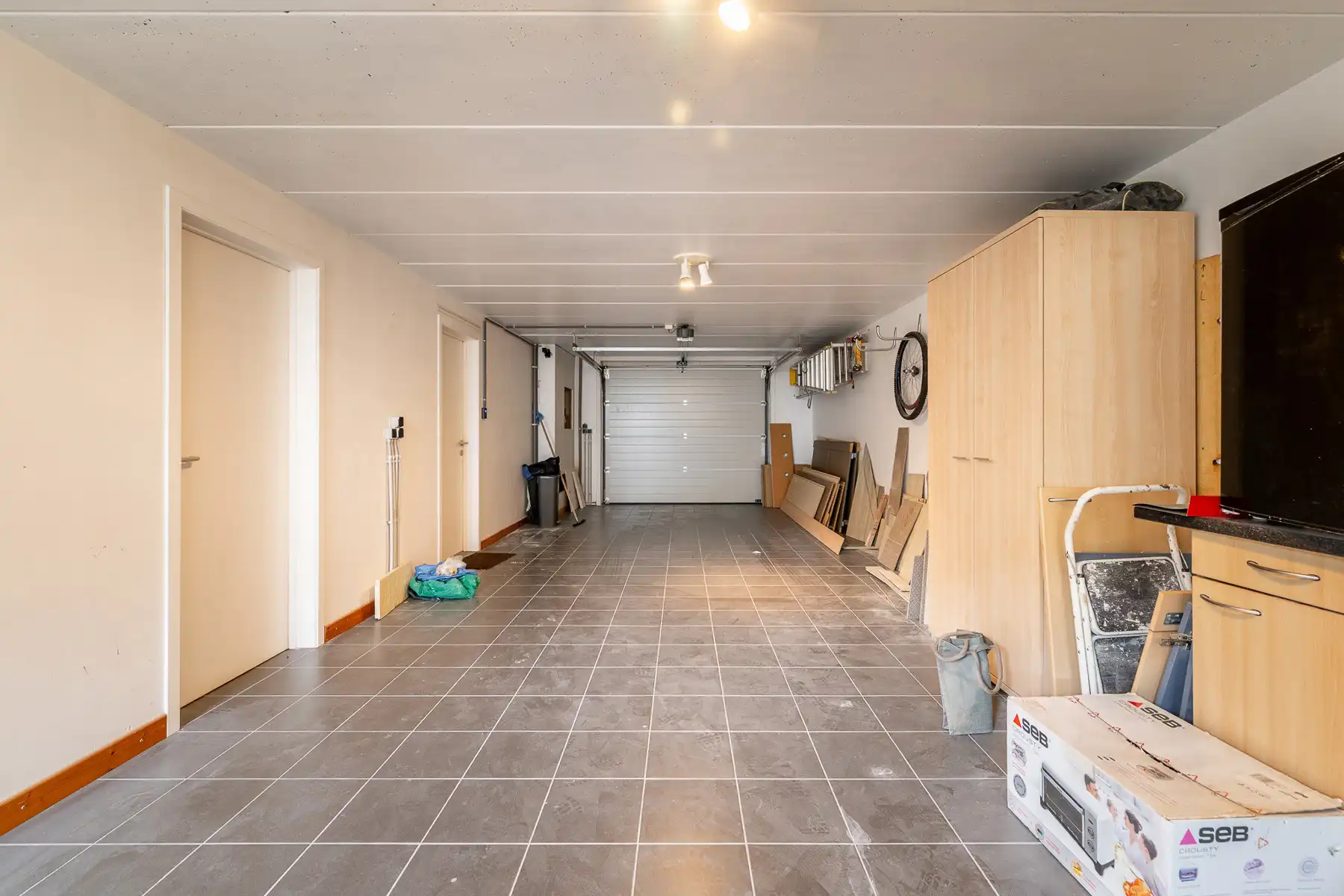 Rustig gelegen, gemeubelde bel-etage woning met garage  foto 32