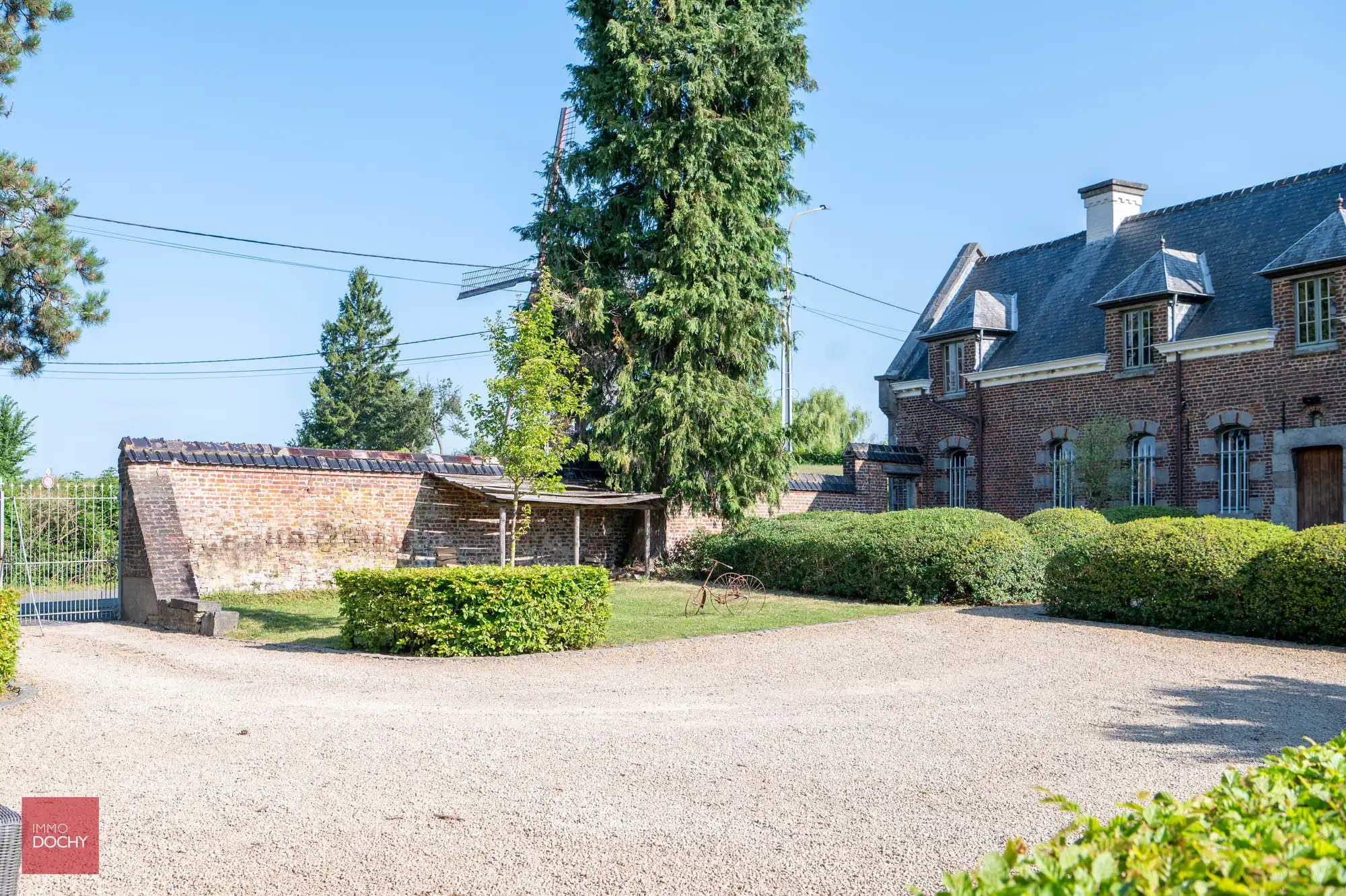 Karaktervolle eigendom met restaurant en woonst foto 21