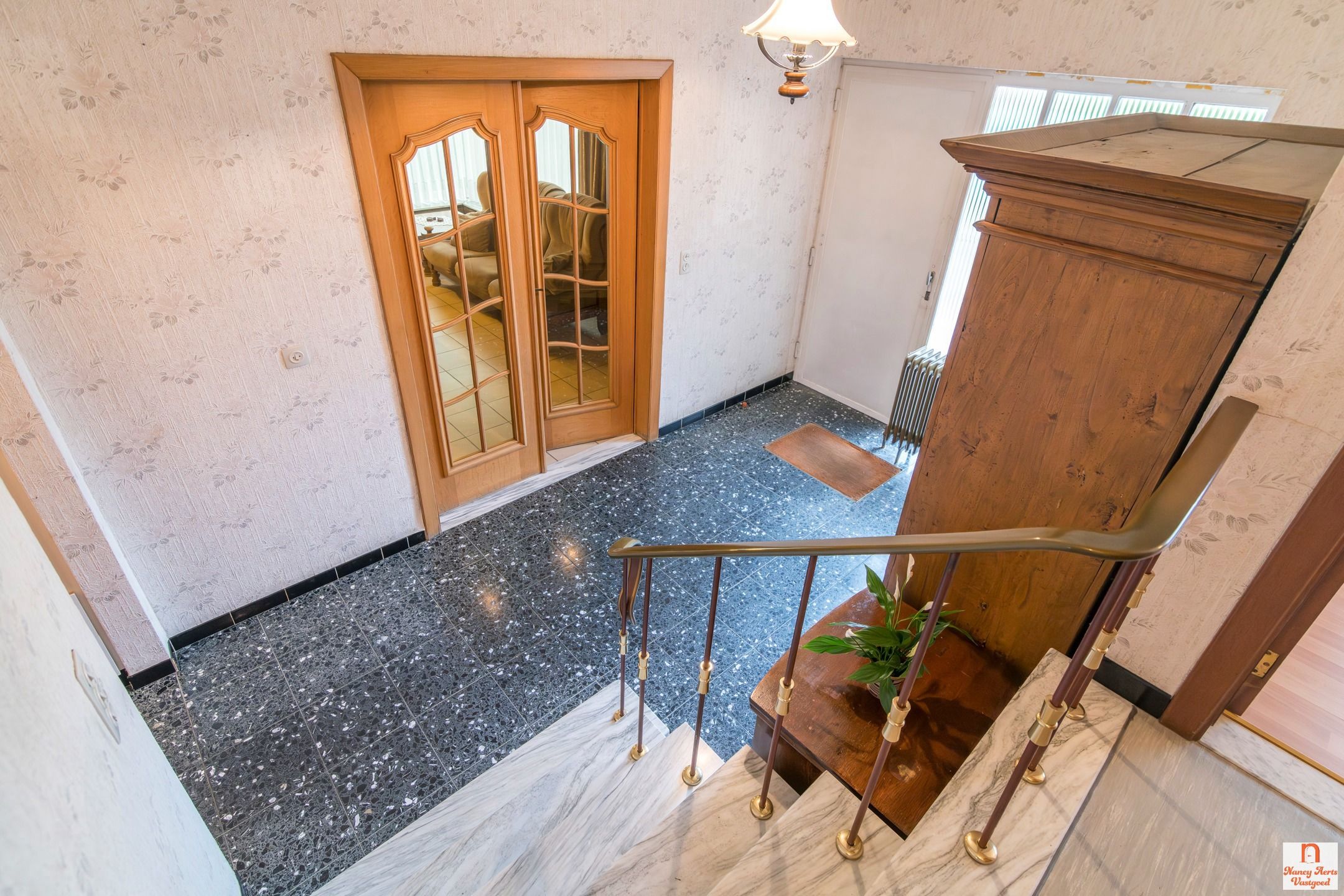 Split-level woning met grote tuin en vrij uitzicht foto 18