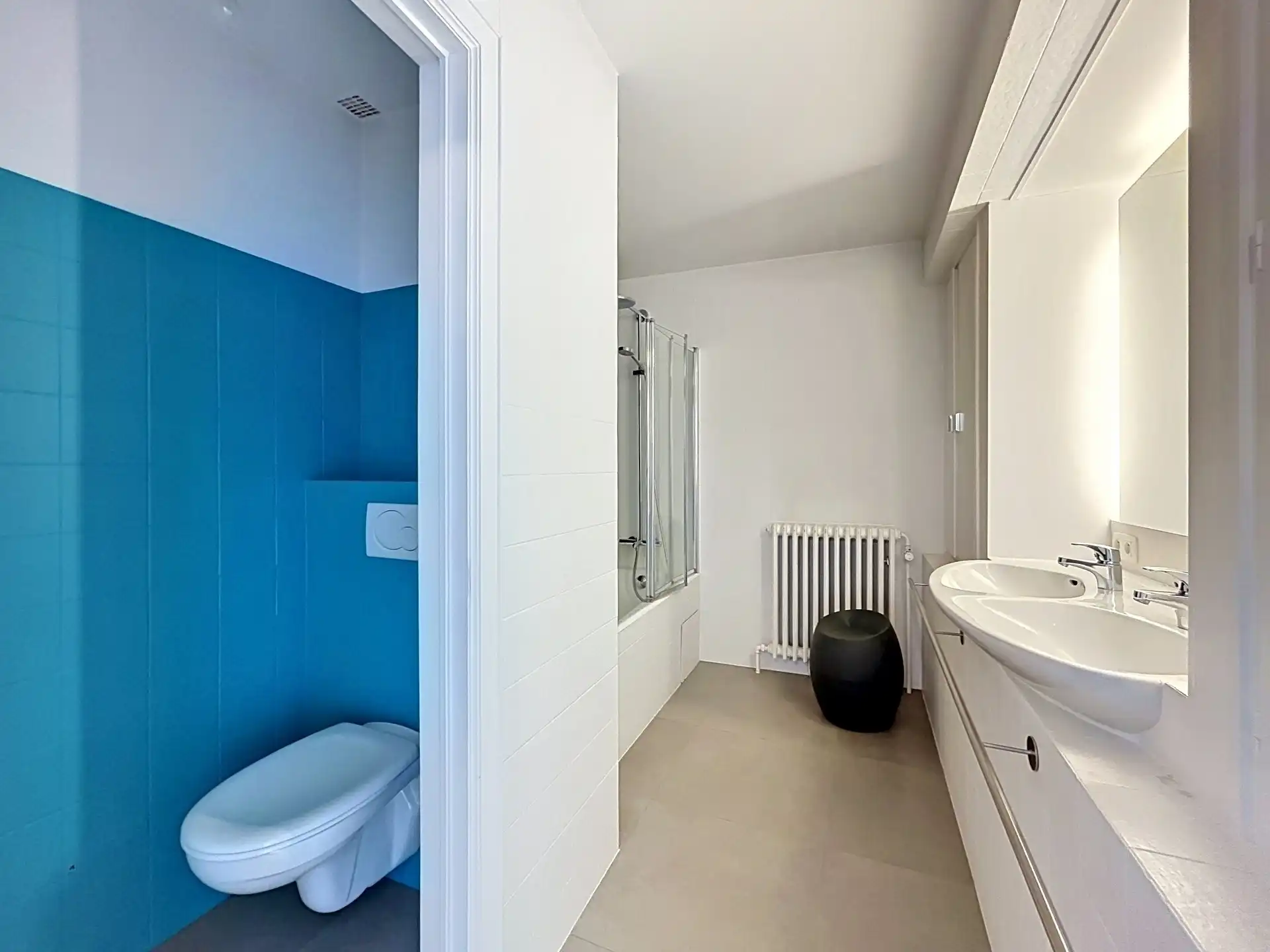 Instapklare ruime woning met 3 slaapkamers met handelsruimte.   foto 14