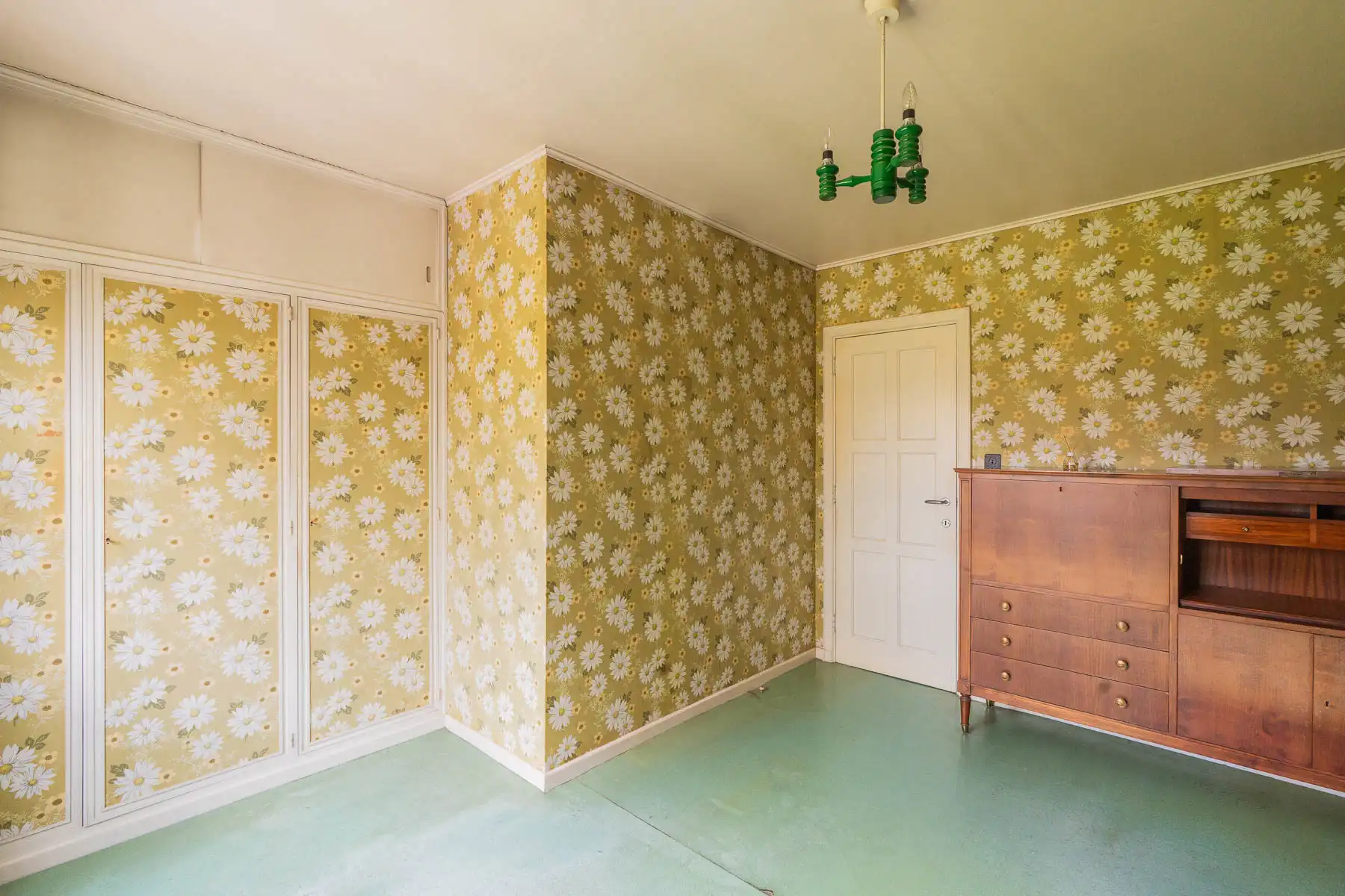Ruime, charmante woning op een prachtig groen perceel foto 17