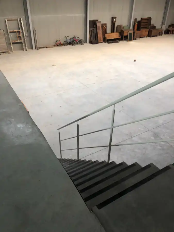 BEDRIJFSGEBOUW / STOCKAGERUIMTE foto 19