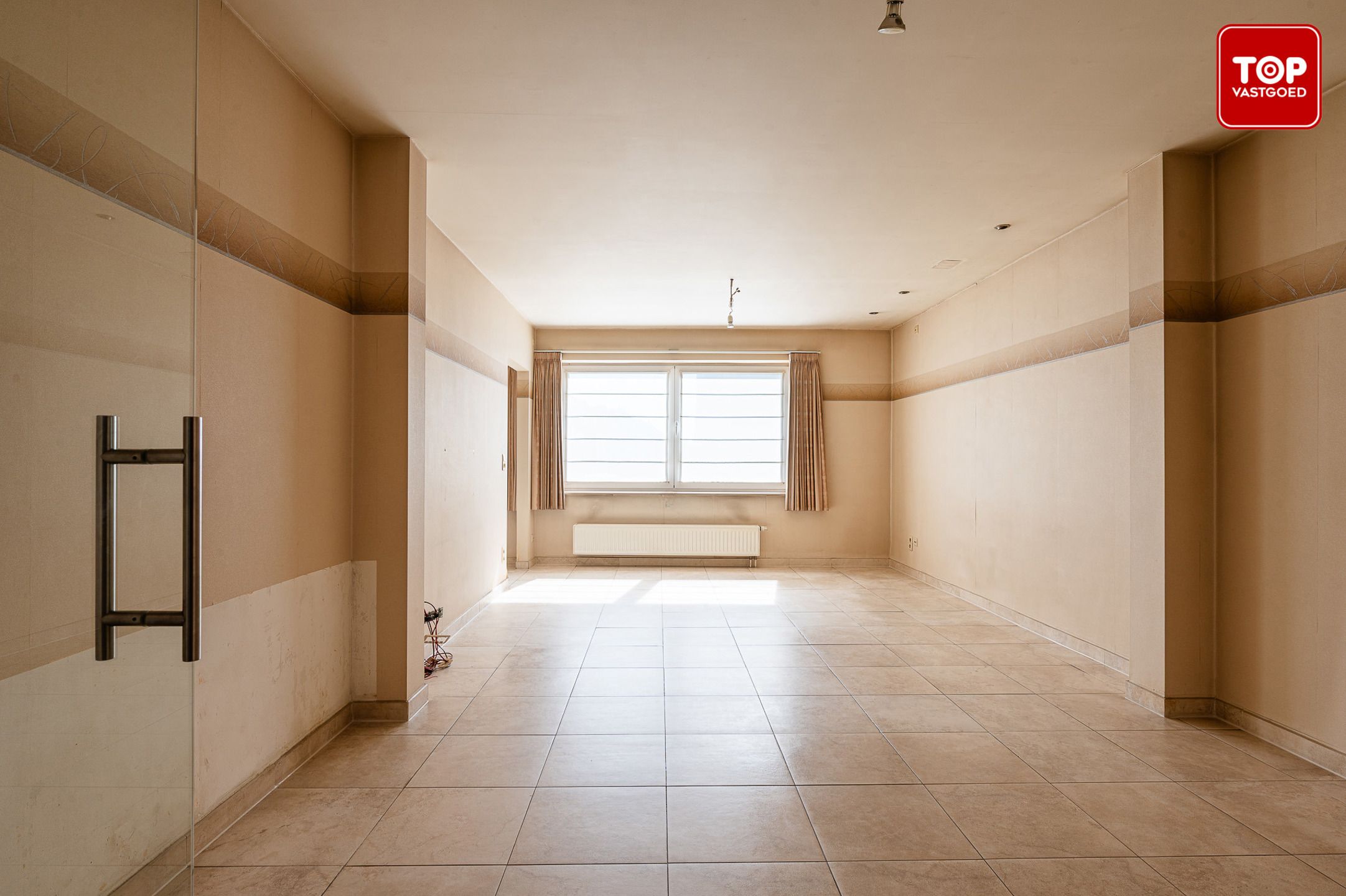 Zeer groot duplex appartement met garage. foto 4