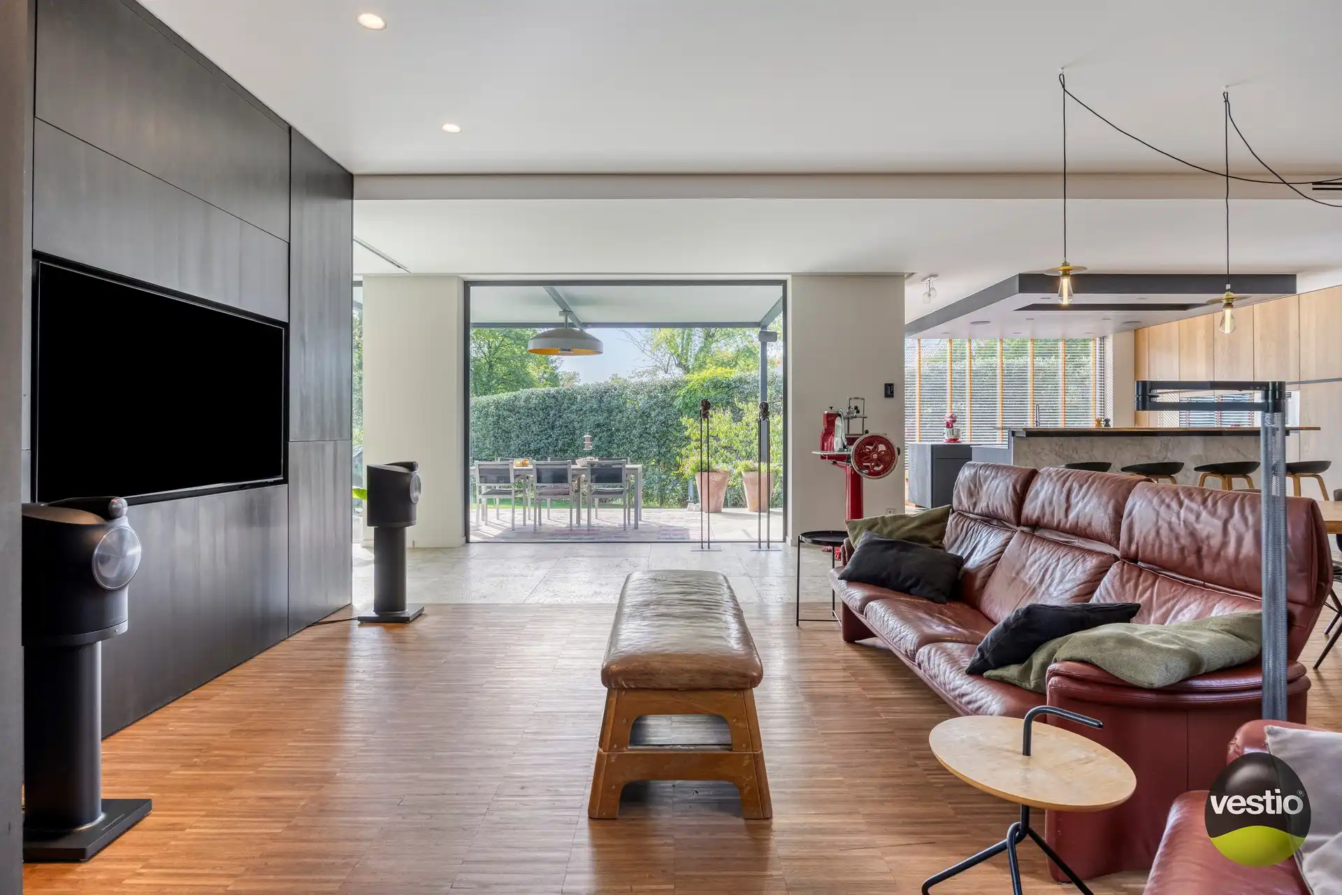 Moderne villa in de gegeerde Mombeekdreef – luxe, licht en rust op een toplocatie in Hasselt foto 6