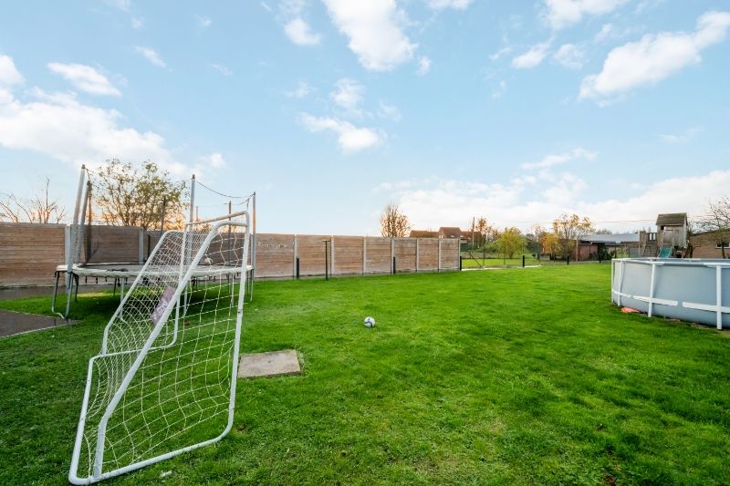 Staden-Roeselare. Landelijke charmante half open bebouwing op een perceel van 1018m2 met diepe tuin, 5 slaapkamers, garage en carport en loods van 40m2. foto 8