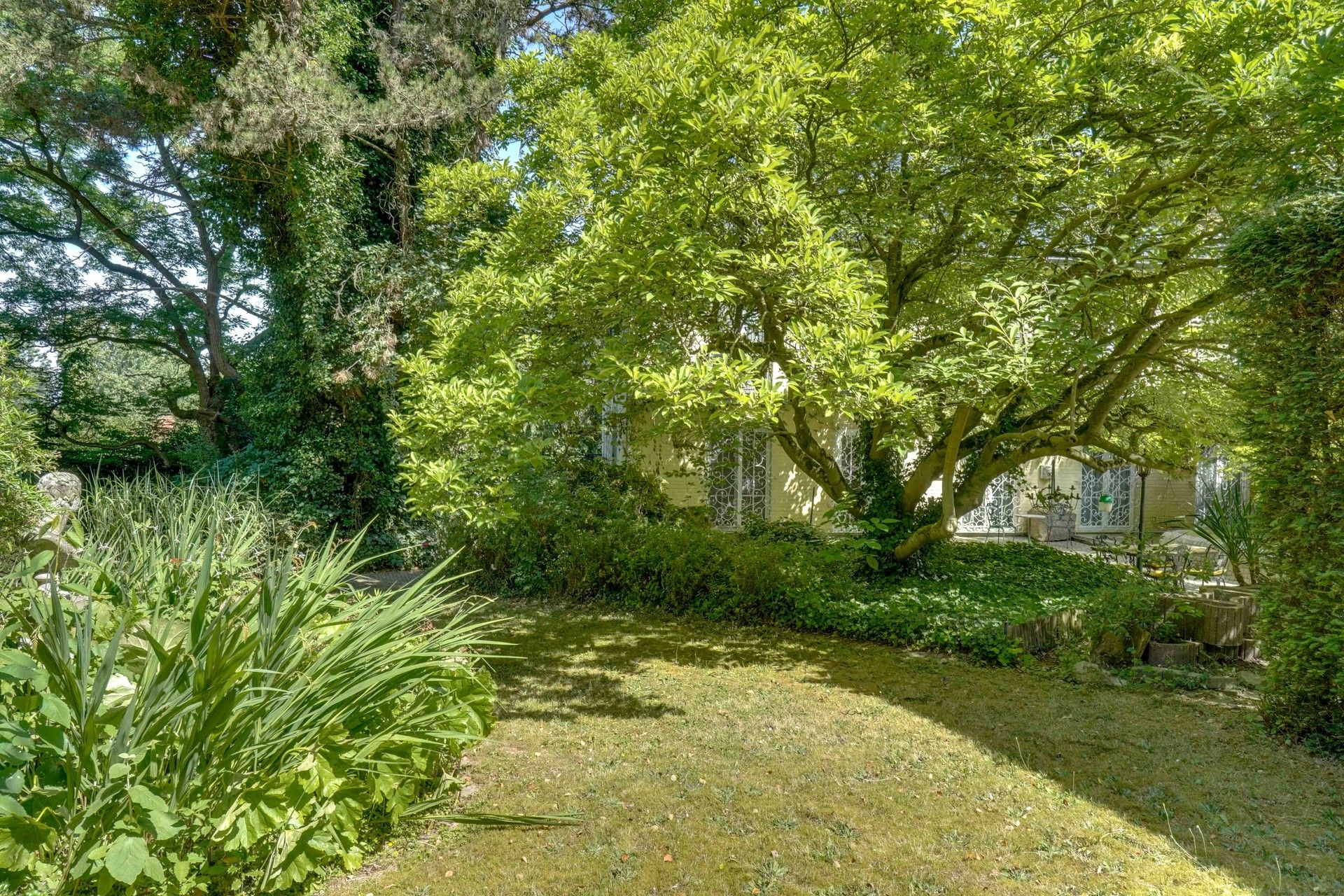 EXCLUSIEVE VILLA + BOUWGROND IN DOODLOPENDE STRAAT foto 60