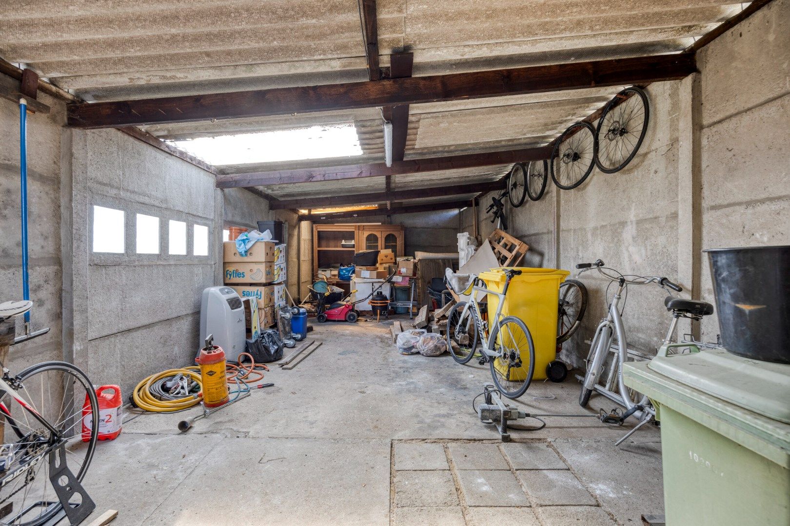 Te renoveren vrijstaande woning met 3 slaapkamers op 695 m² te OLV Olen ! foto 23