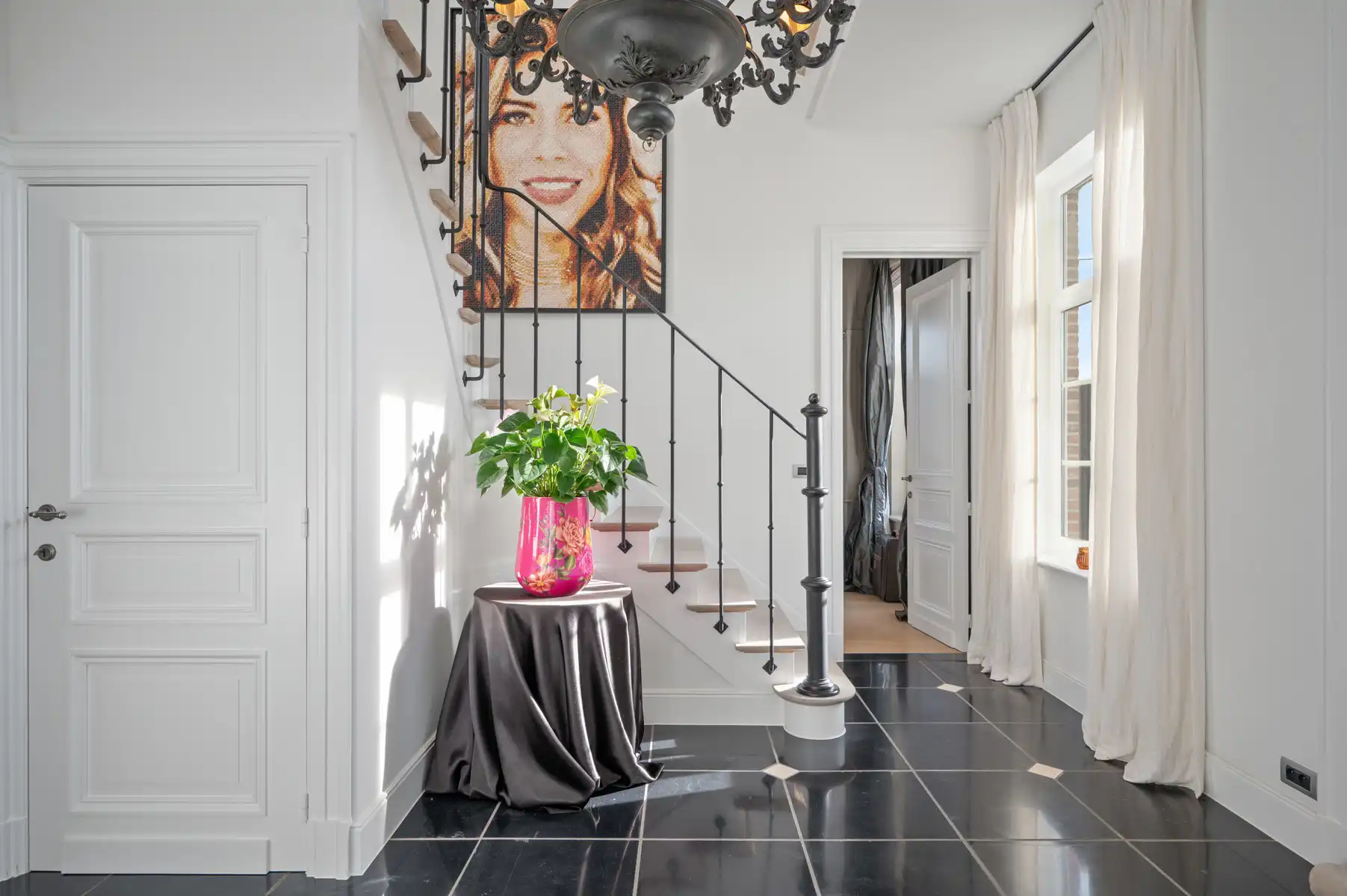 Prachtige villa in tijdloze architectuur te SCHRIEK foto 3