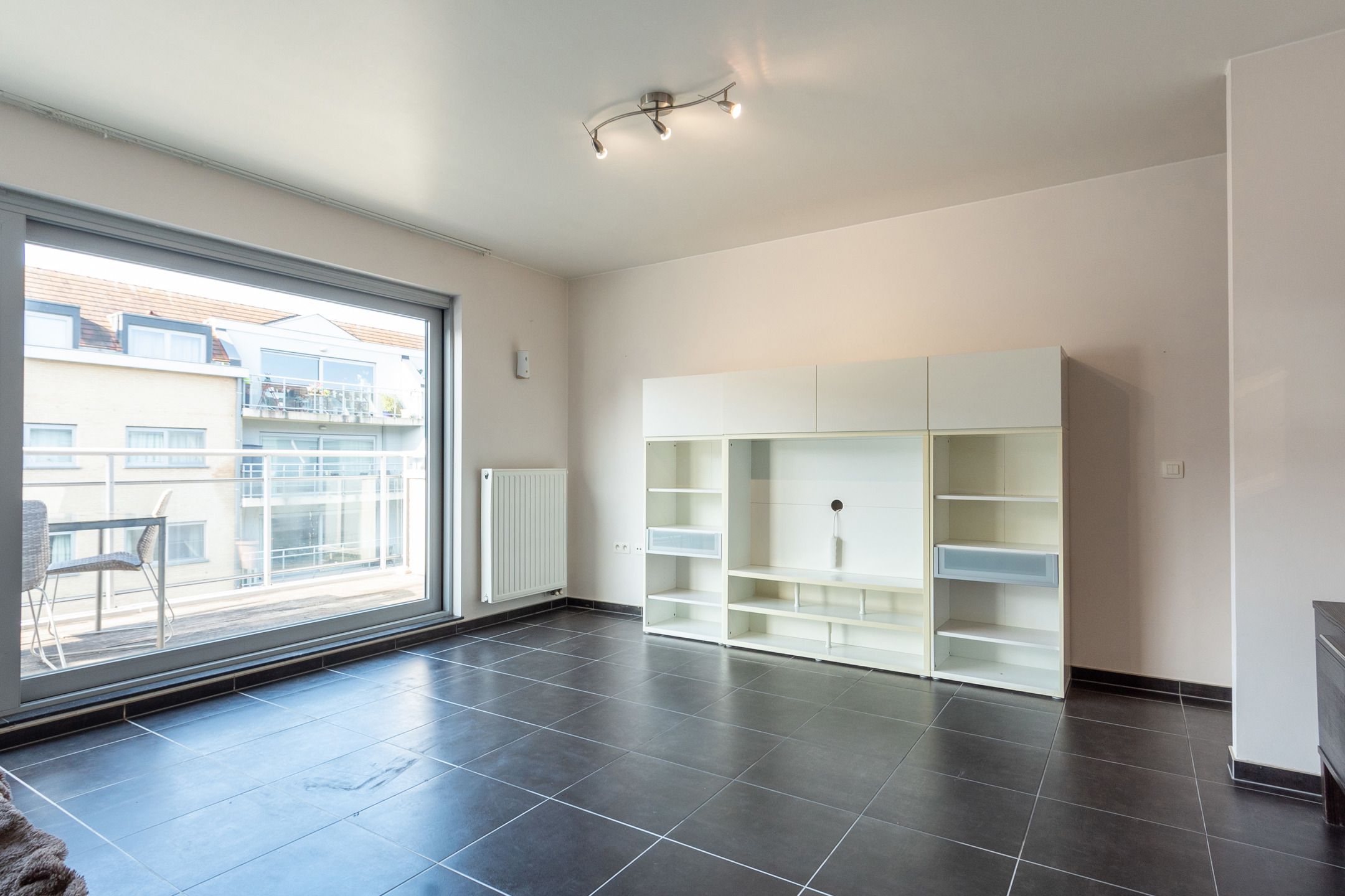 Modern 2-slaapkamer appartement foto 4