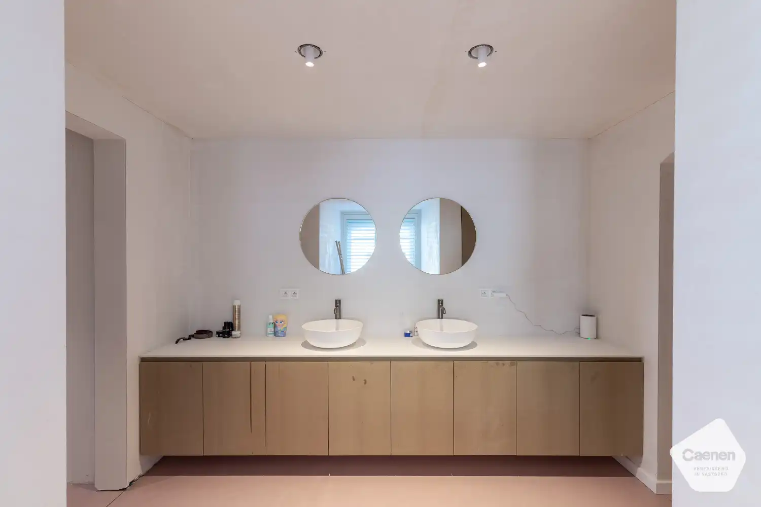 Prachtige smaakvolle gerenoveerde villa met uniek bijgebouw op een perceel van 2021m²  en 5 slaapkamers. foto 20