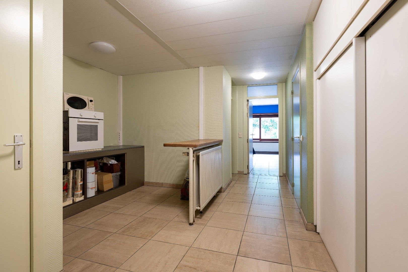 Ruime, praktische woning met grote garage, praktijk en 5 slaapkamers! foto 24