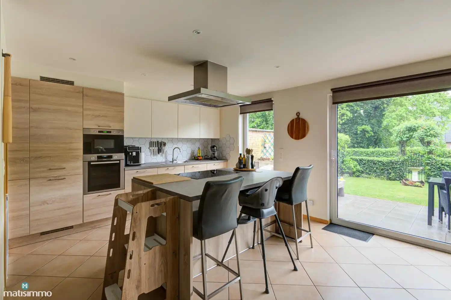 RUIM INSTAPKLAAR GELIJKVLOERS APPARTEMENT MET TWEE SLAAPKAMERS EN TUIN TE ZUTENDAAL foto 9