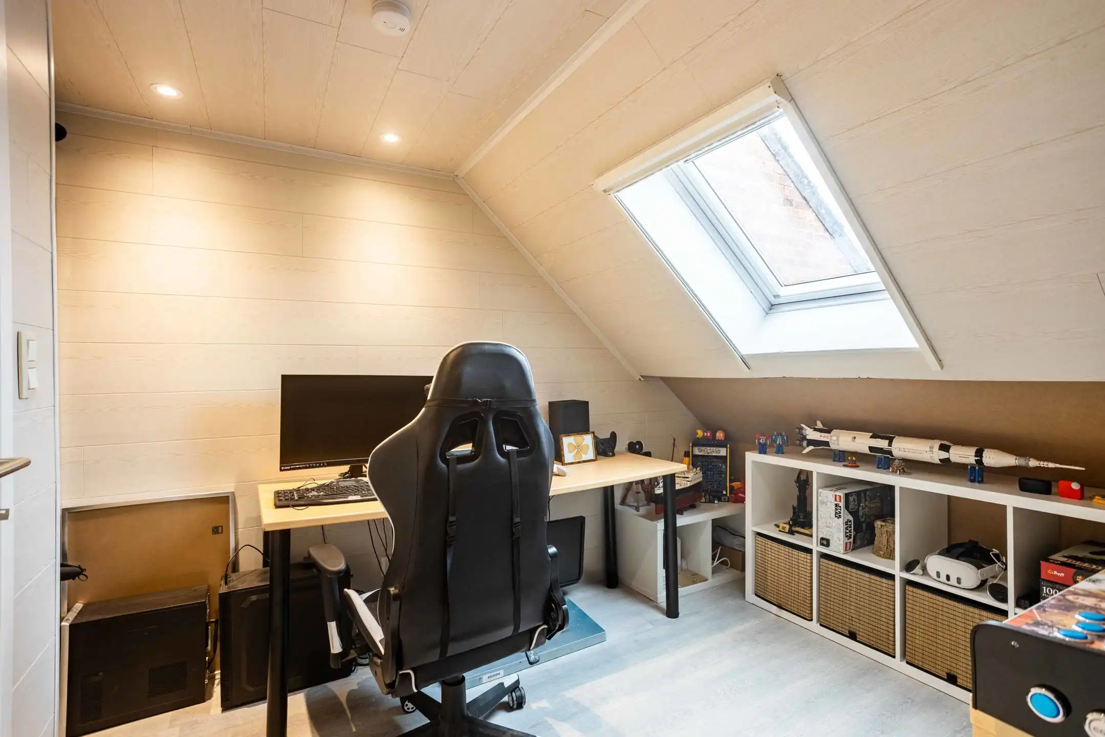 Ruime, statige woning met garage & tuin op aangename locatie foto 22