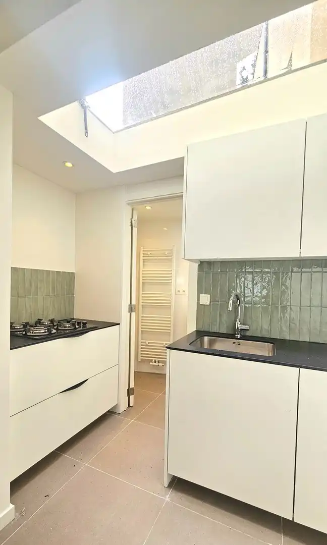 Studio met vernieuwde keuken en badkamer foto 4