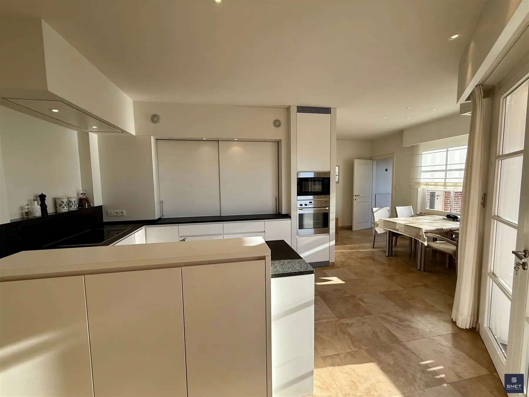 LANDELIJK GELEGEN PRACHTIGE VILLA foto 9