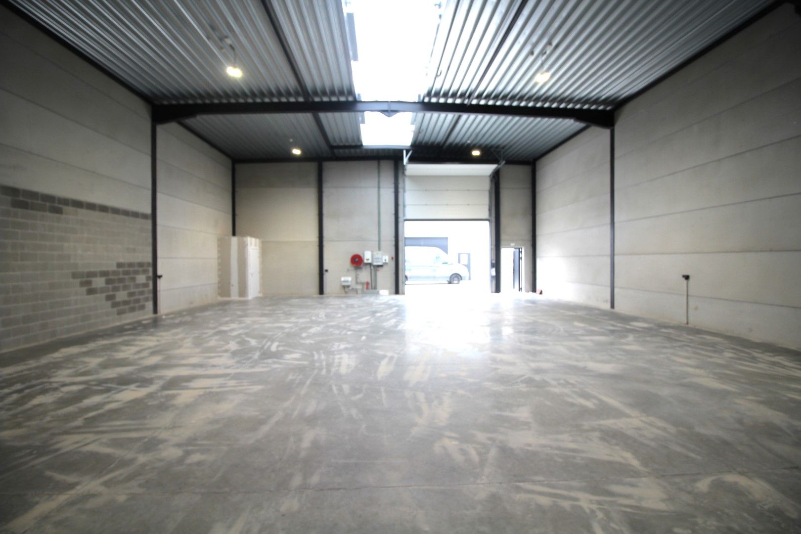 bedrijventerrein Kunstdal | uitstekend gelegen KMO-unit van 263m² foto 2