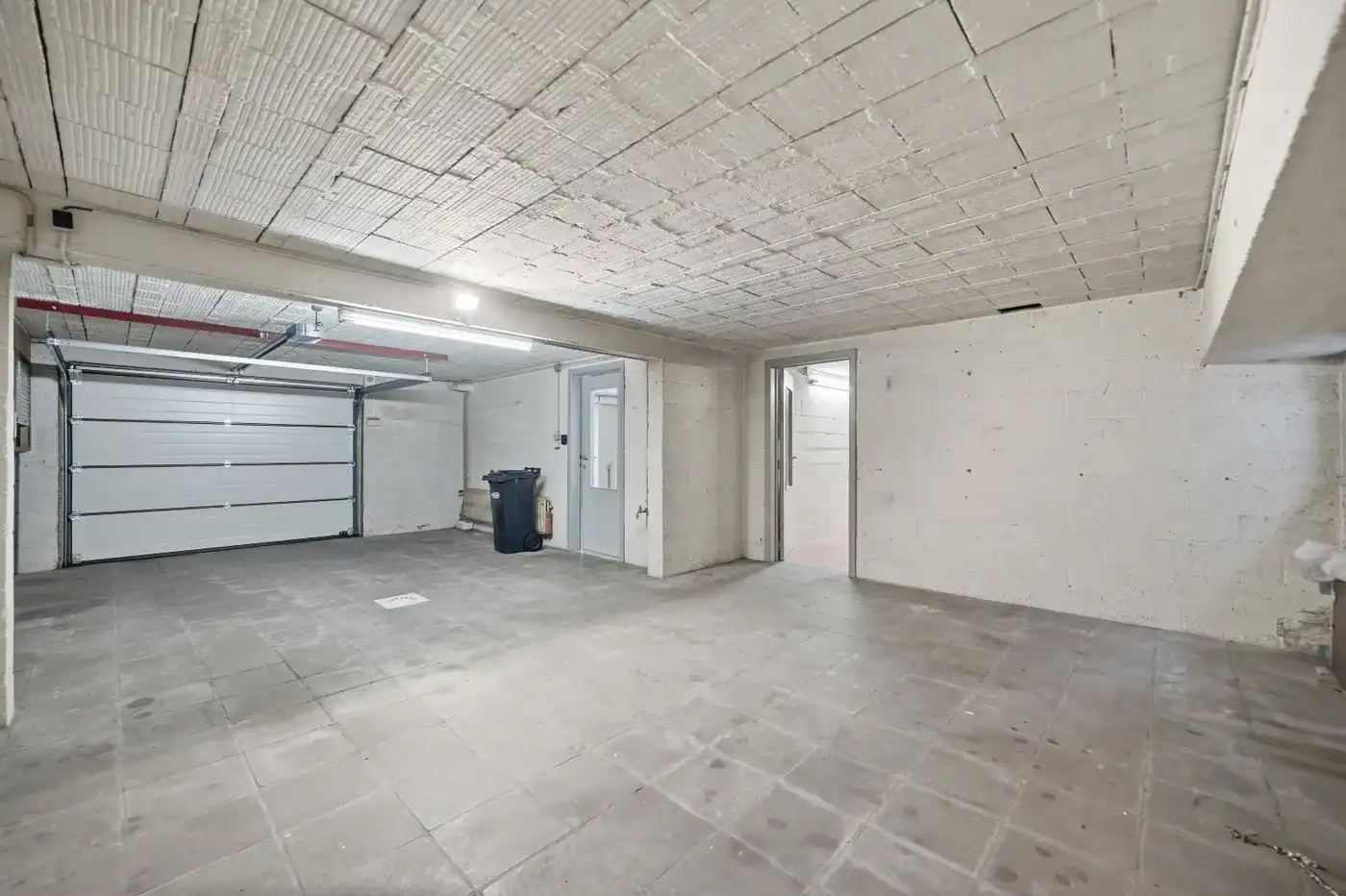 Ruime halfopen bel-étagewoning met prachtig uitzicht foto 20