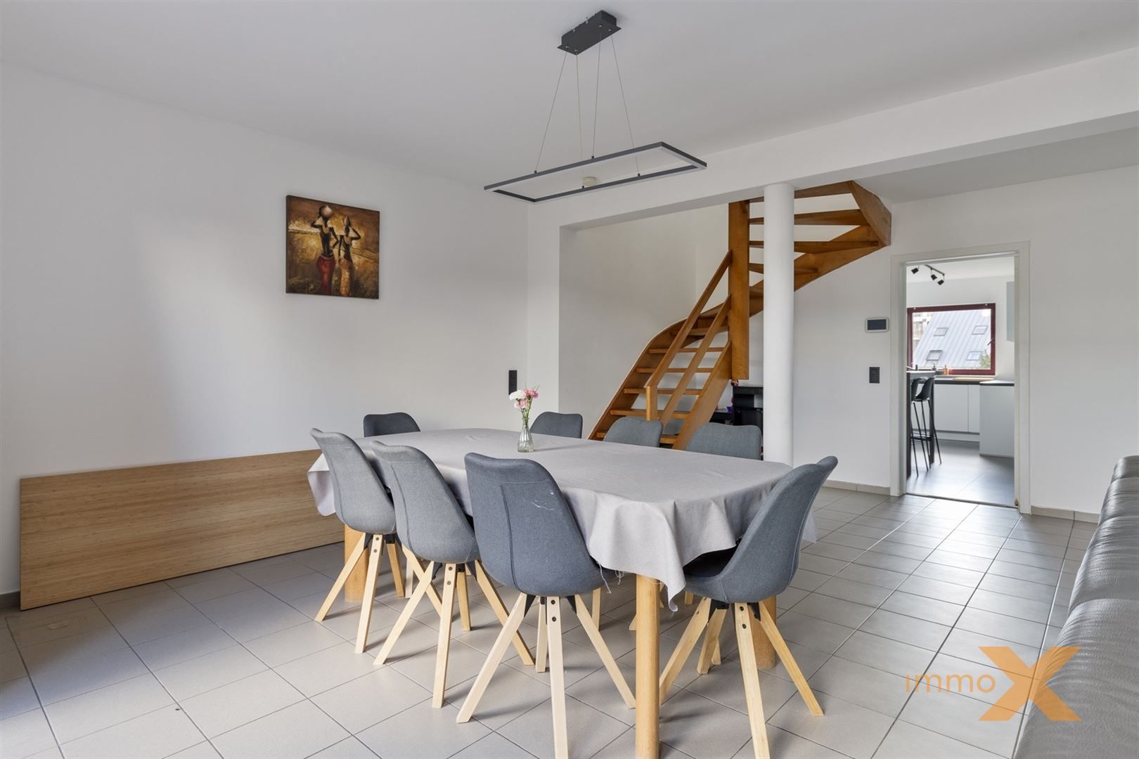 TOPPER!! GERENOVEERD LICHTRIJKE DUPLEX 3 SLPKS MET PARKEERPLAATS foto 2