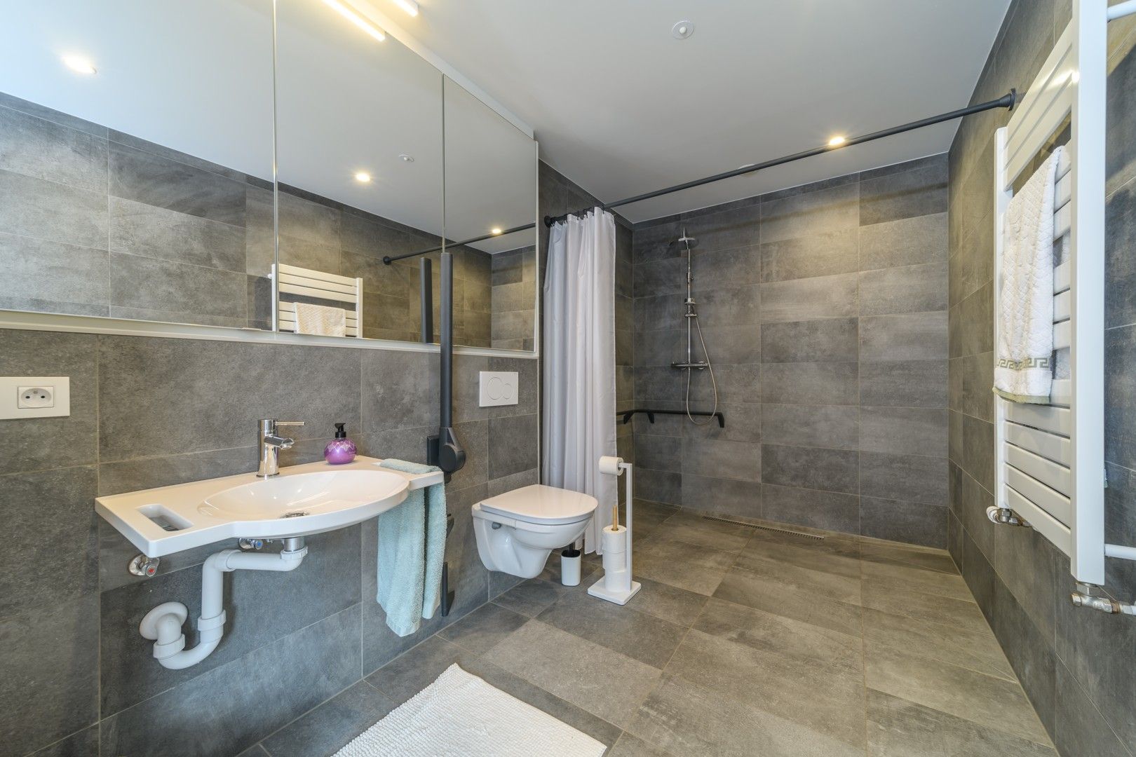 Ruime serviceflat te Aalst foto 12