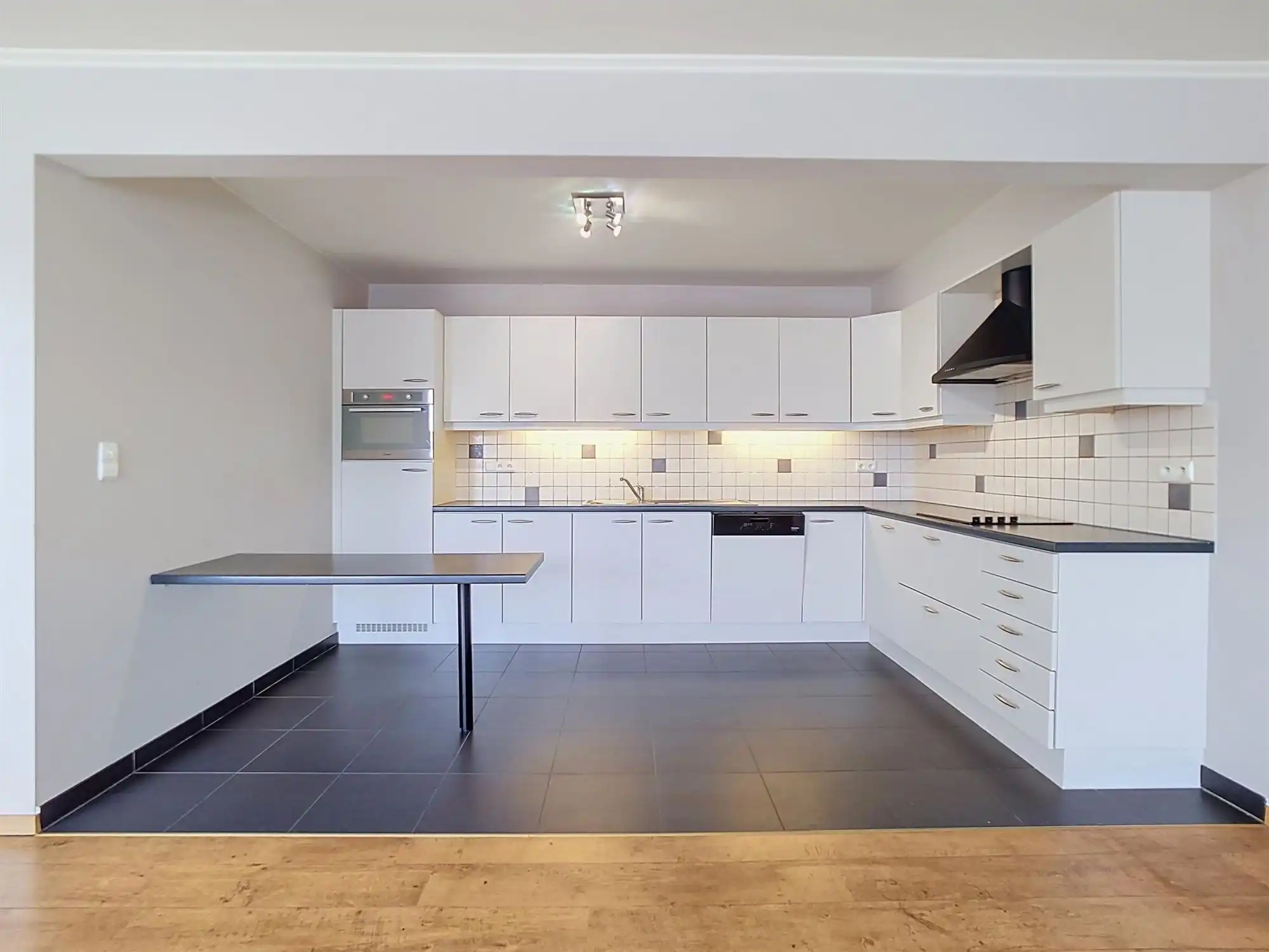 Appartement in het centrum van Heist-op-den-Berg foto 4