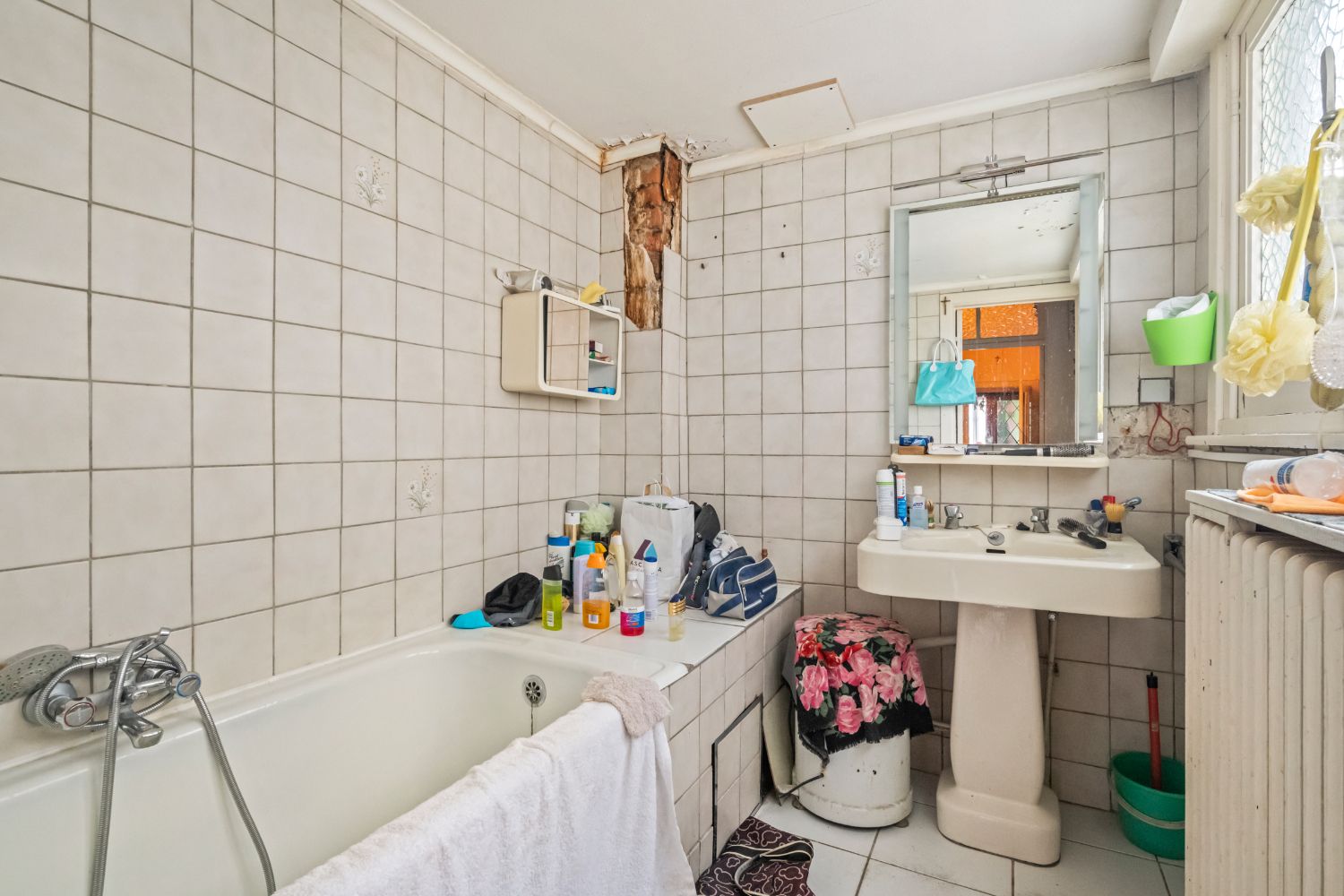 Op te frissen 2-slaapkamer appartement nabij het strand foto 9