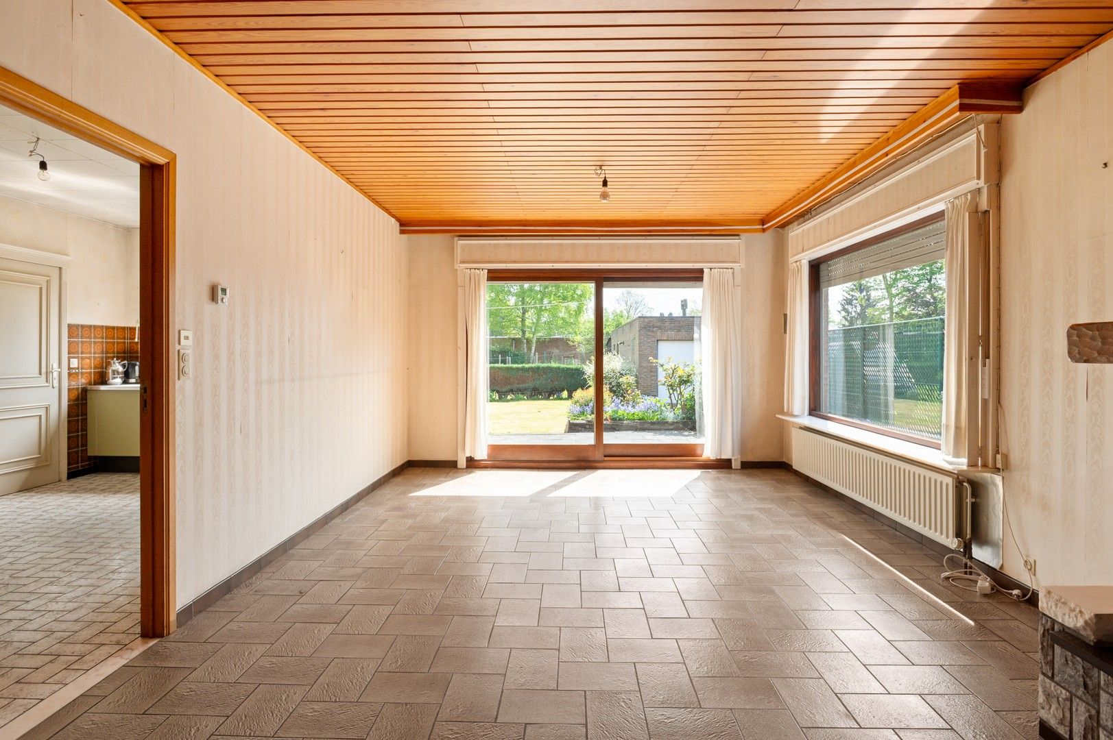 Vrijstaande villa met een grote zonnige tuin in Brasschaat foto 5