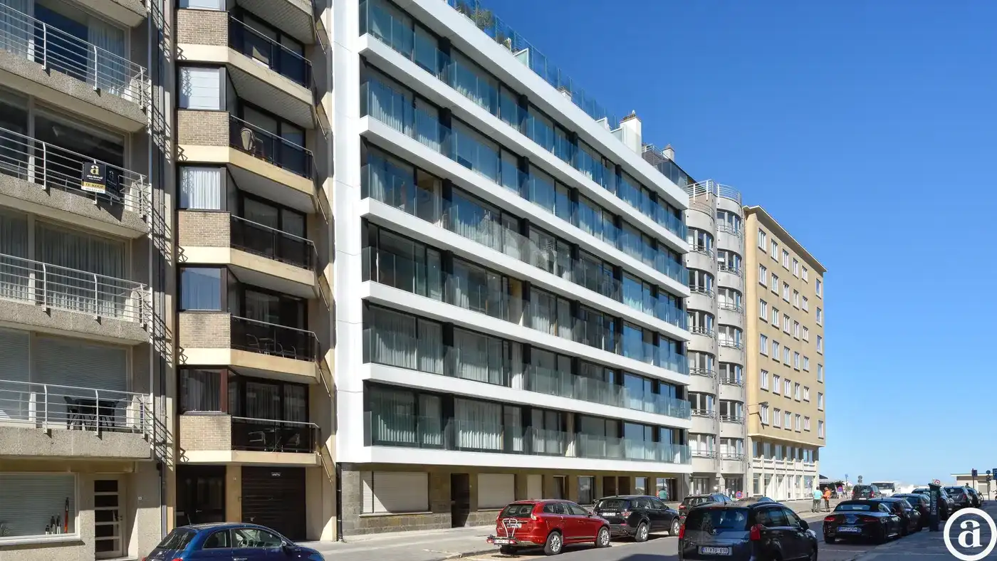 Charmante studio met zijdelings zeezicht in Knokke foto {{pictureIndex}}