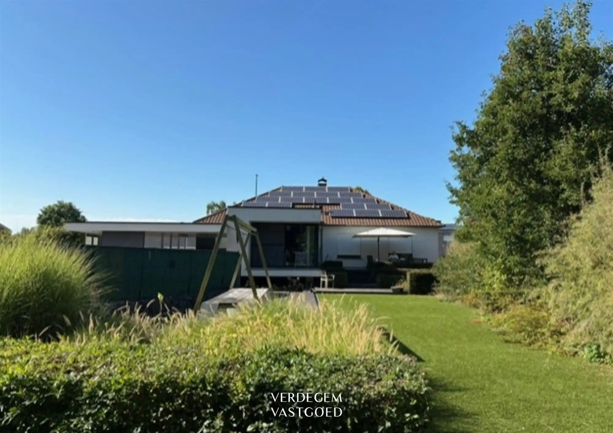 Magazijn van 395m² met villa op toplocatie voor commerciële activciteit foto 21