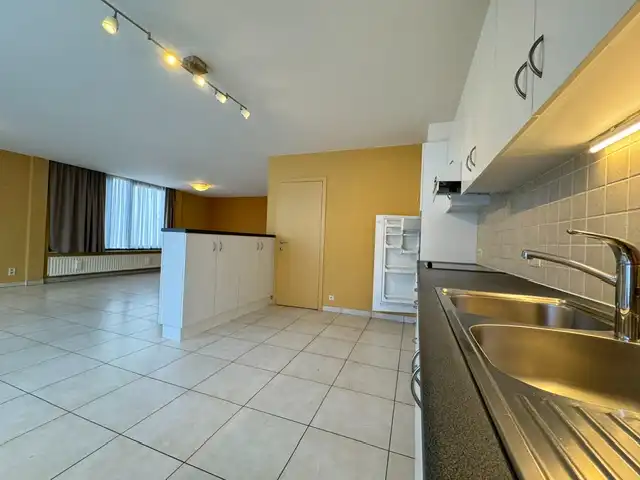 Zeer ruim 2 slpk appartement te huur in Westende dorp! foto 6