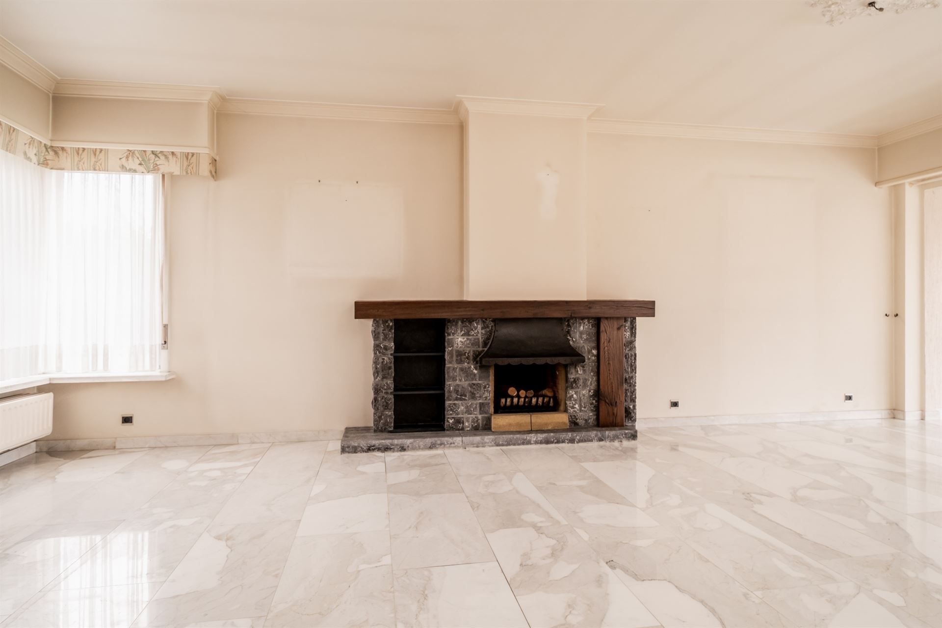 Lichtrijke laagbouwvilla +  garage/opslagruimte op 1634 m² foto 7